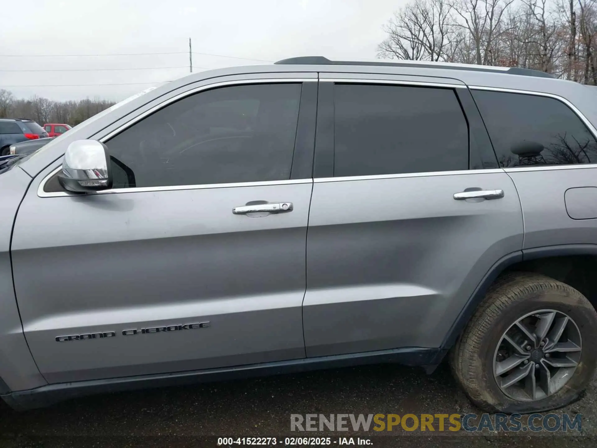 14 Photograph of a damaged car 1C4RJEBG7KC767888 JEEP GRAND CHEROKEE 2019