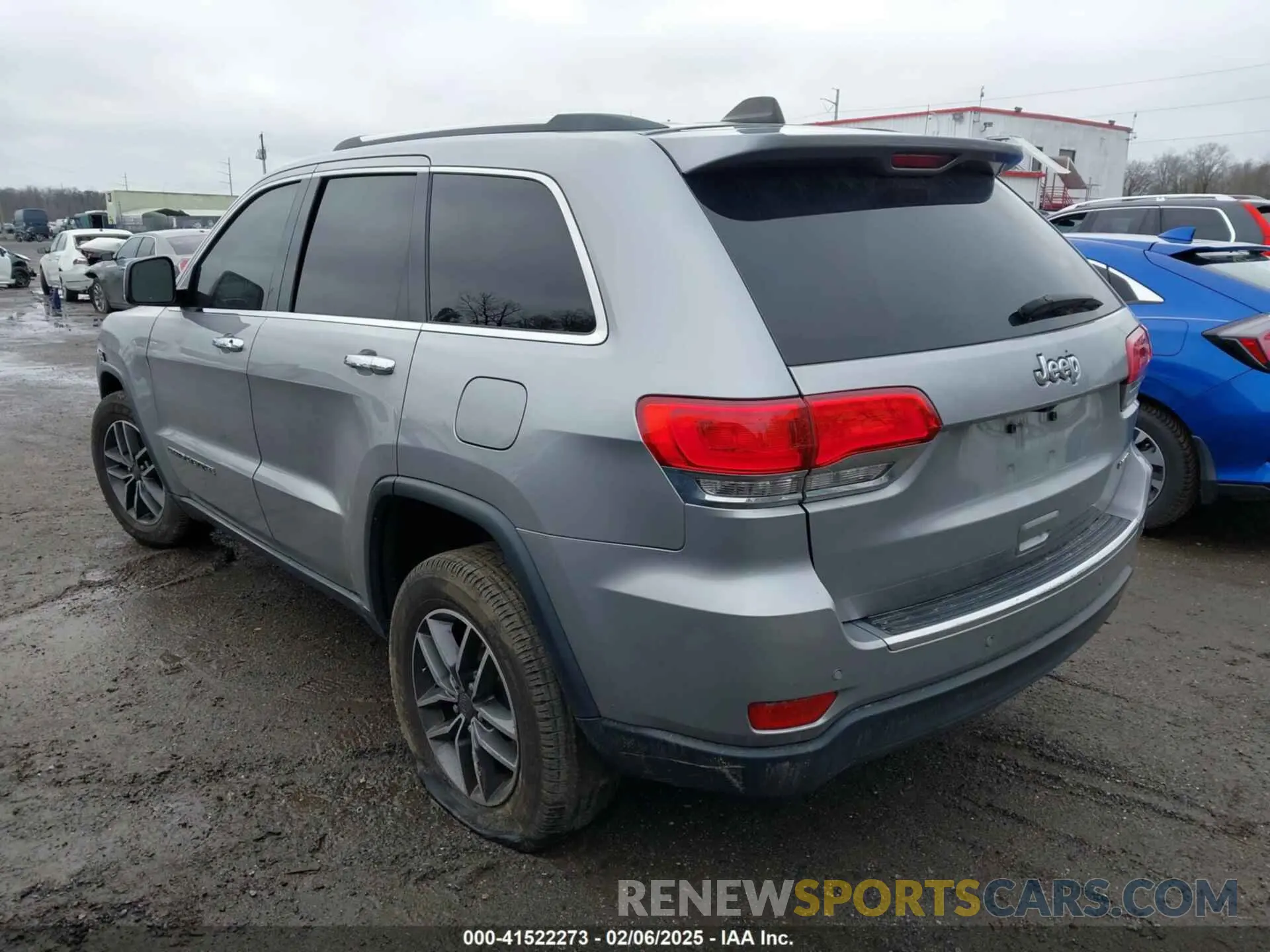 3 Photograph of a damaged car 1C4RJEBG7KC767888 JEEP GRAND CHEROKEE 2019
