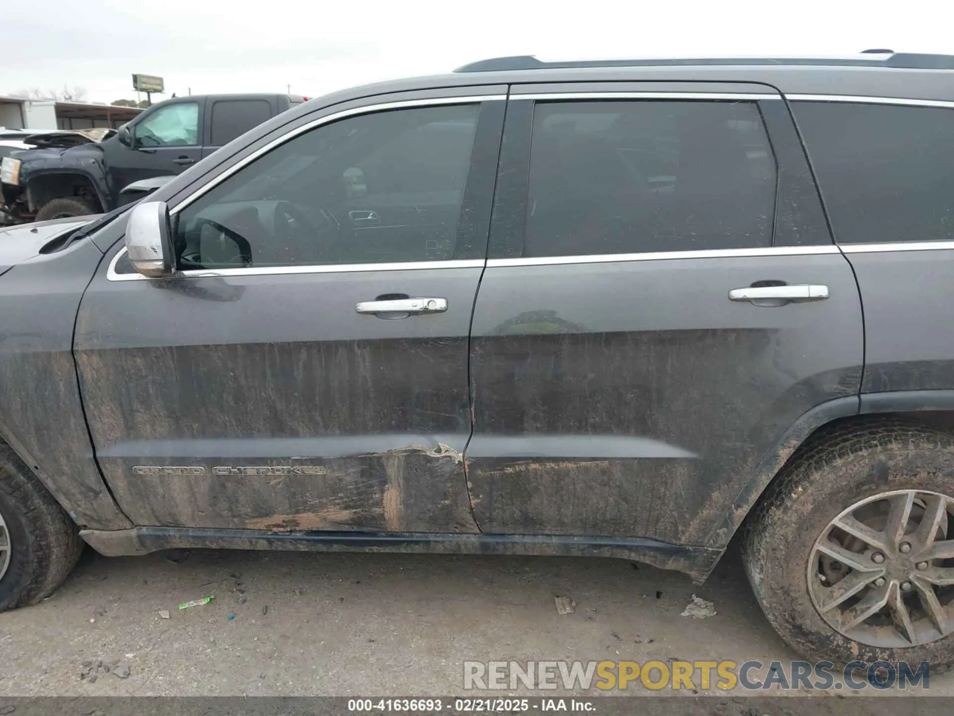 14 Photograph of a damaged car 1C4RJEBG8KC658775 JEEP GRAND CHEROKEE 2019