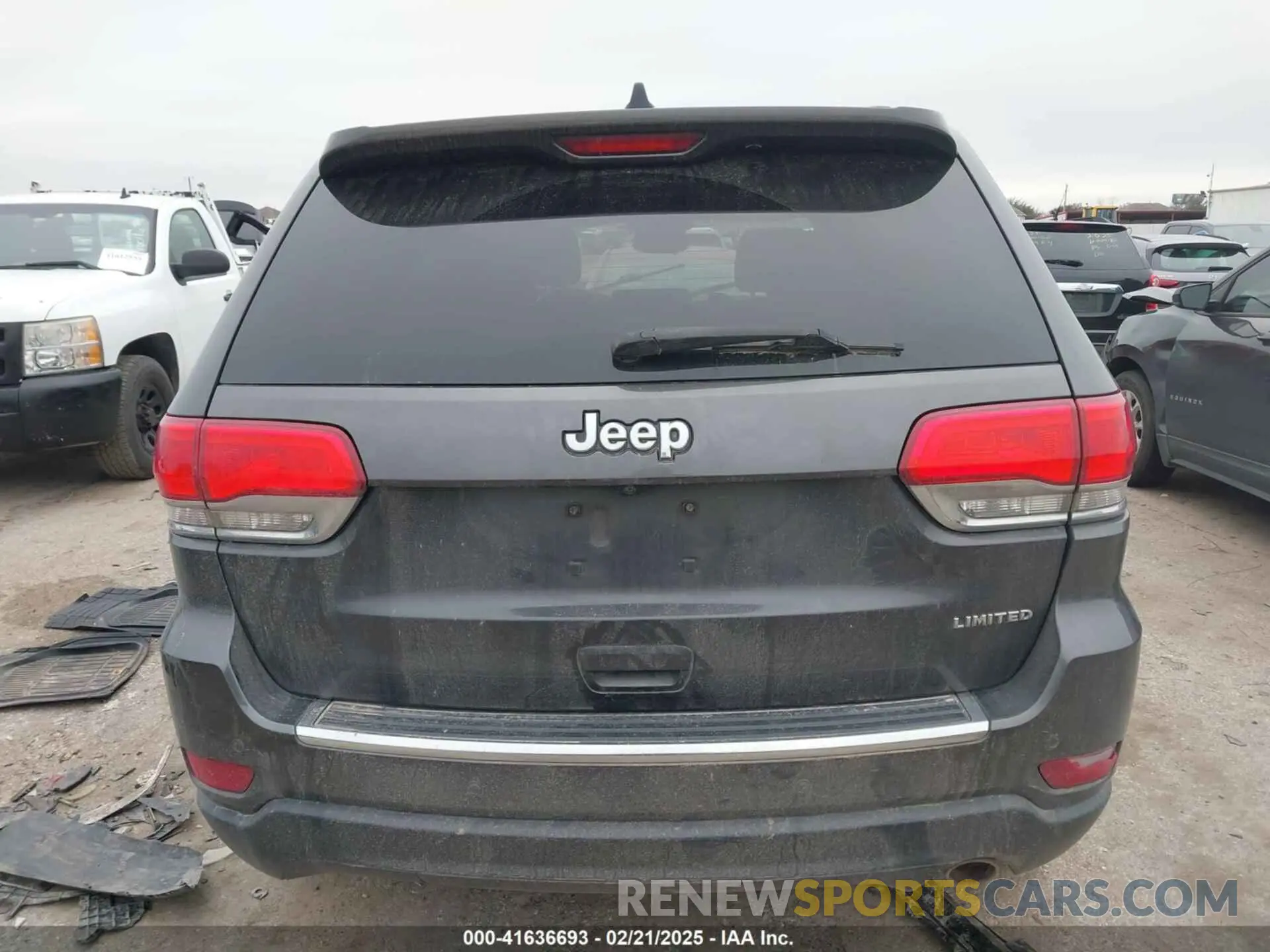 16 Photograph of a damaged car 1C4RJEBG8KC658775 JEEP GRAND CHEROKEE 2019