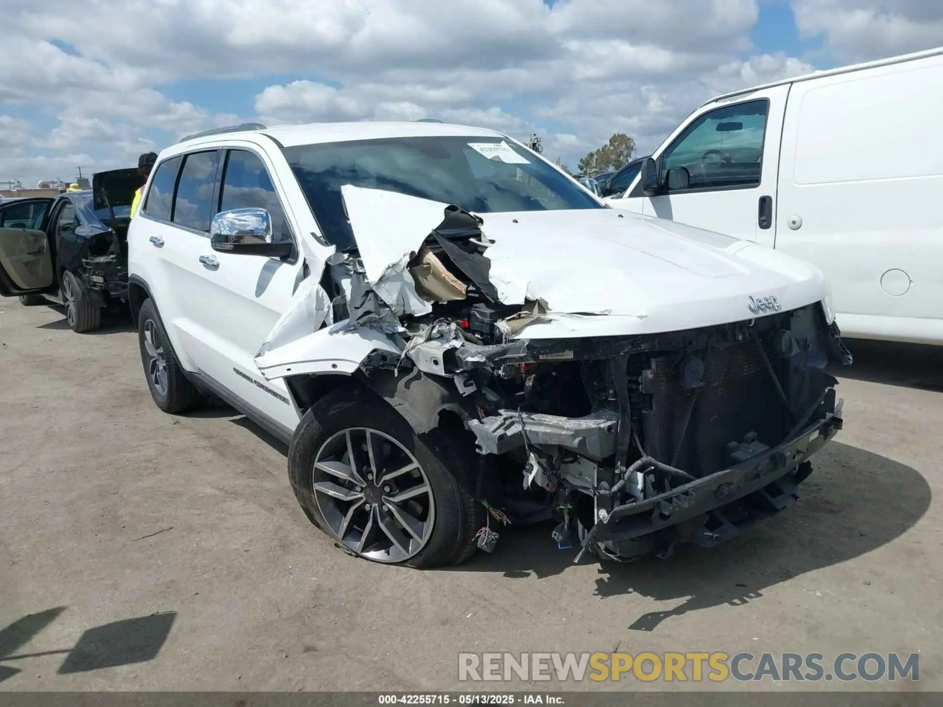 1 Photograph of a damaged car 1C4RJEBG8KC789978 JEEP GRAND CHEROKEE 2019