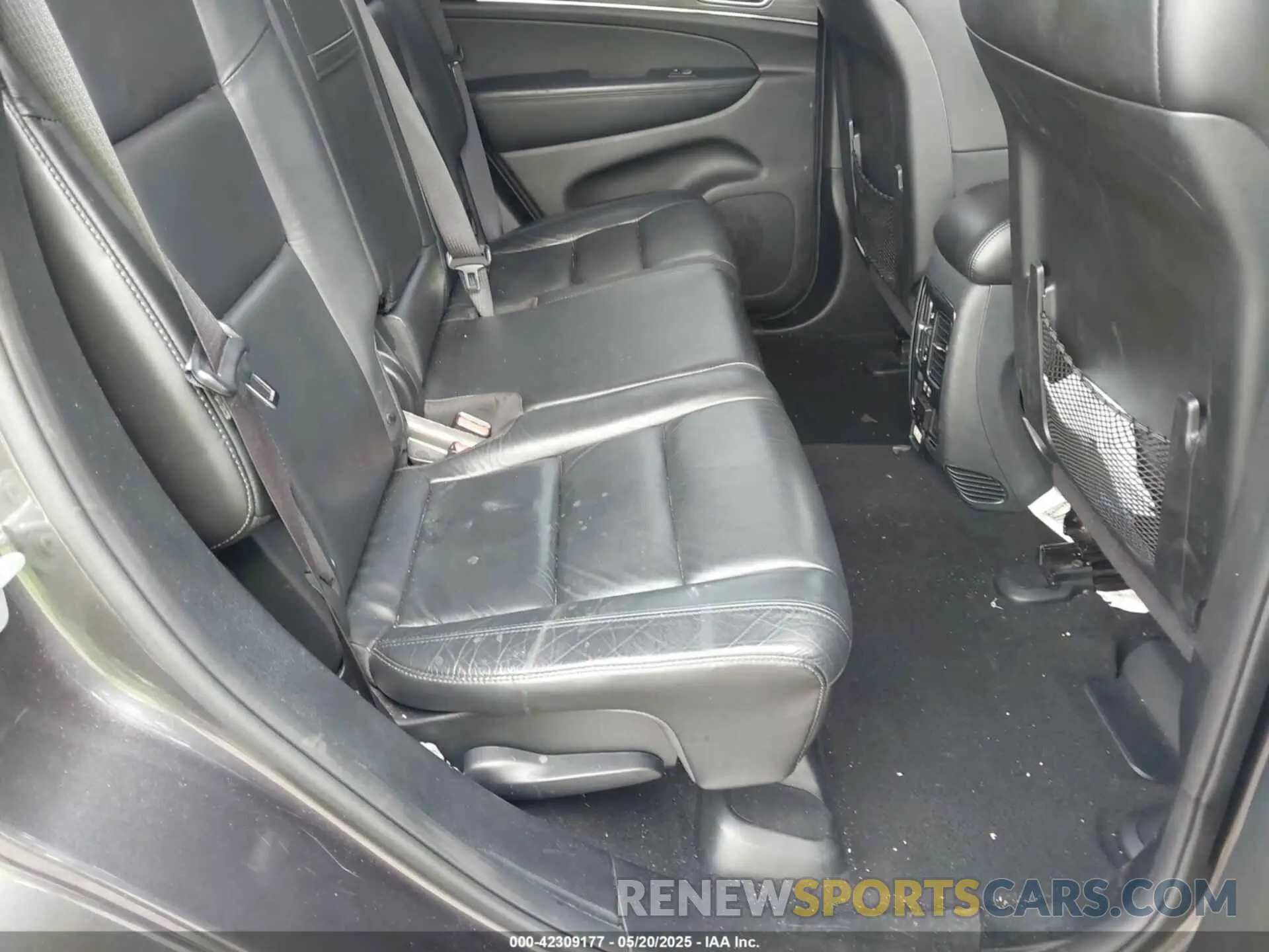 8 Photograph of a damaged car 1C4RJEBG9KC658798 JEEP GRAND CHEROKEE 2019