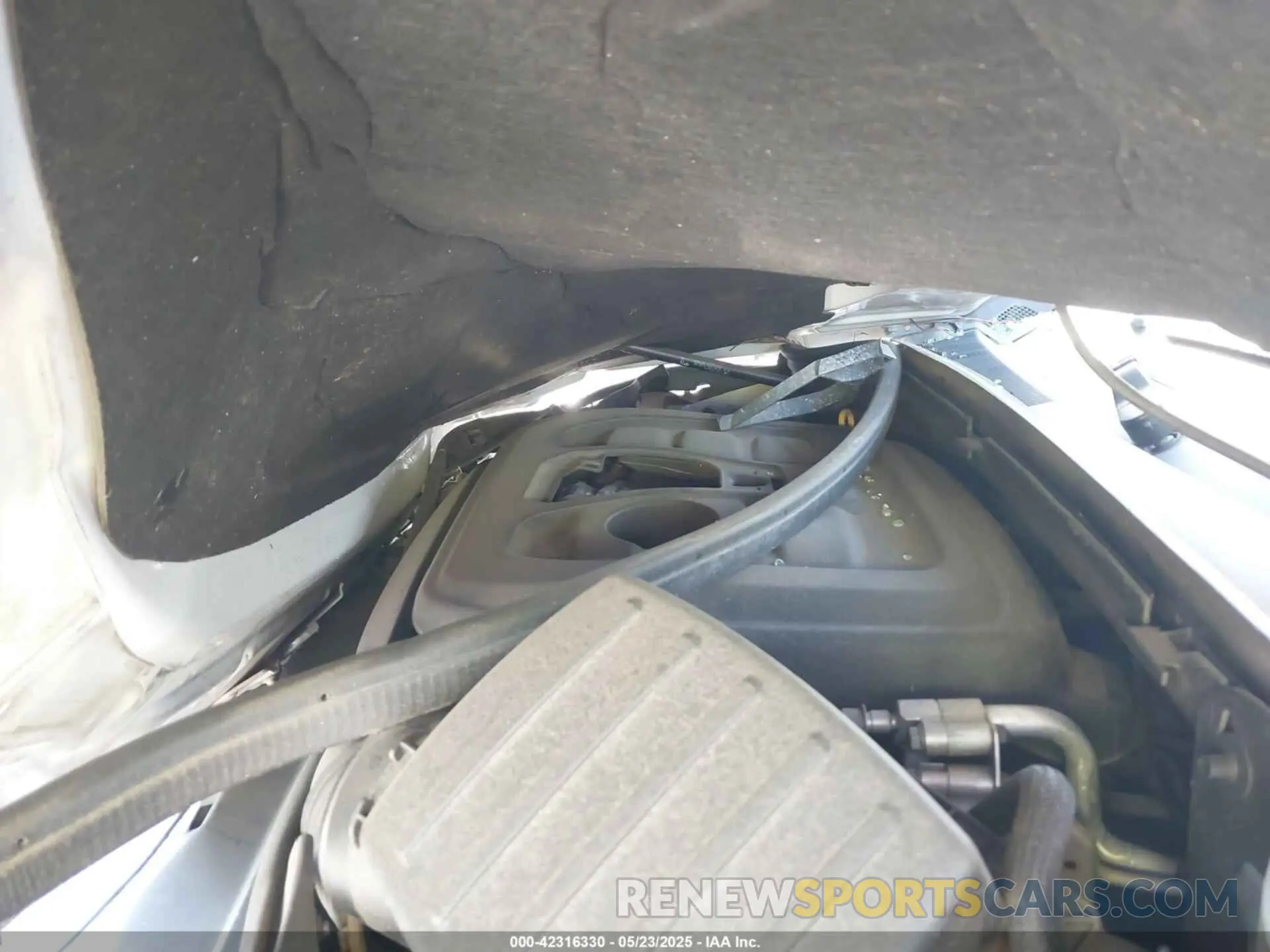 10 Photograph of a damaged car 1C4RJEBG9KC680641 JEEP GRAND CHEROKEE 2019