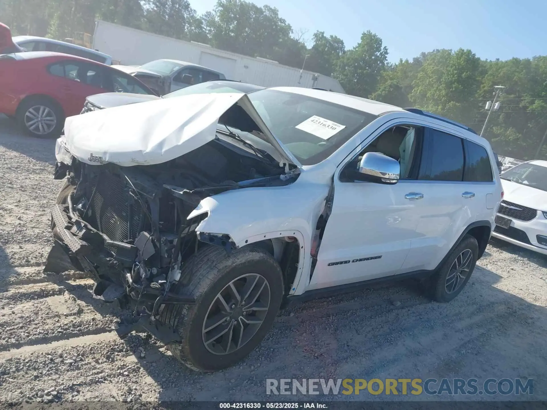 14 Photograph of a damaged car 1C4RJEBG9KC680641 JEEP GRAND CHEROKEE 2019