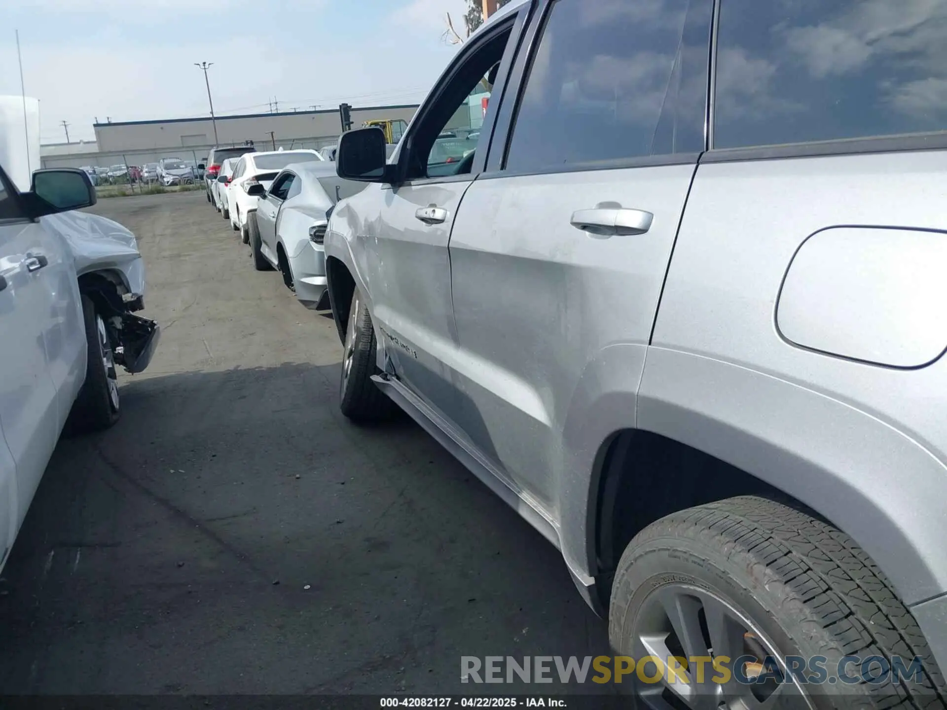15 Photograph of a damaged car 1C4RJECG1KC555910 JEEP GRAND CHEROKEE 2019
