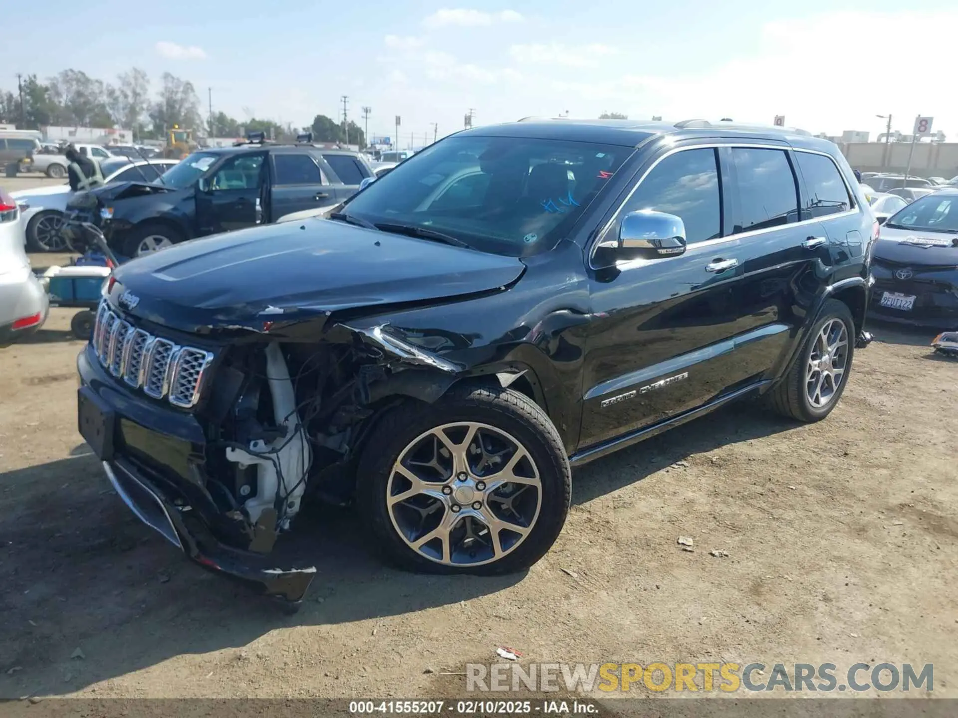 2 Photograph of a damaged car 1C4RJECG4KC556145 JEEP GRAND CHEROKEE 2019