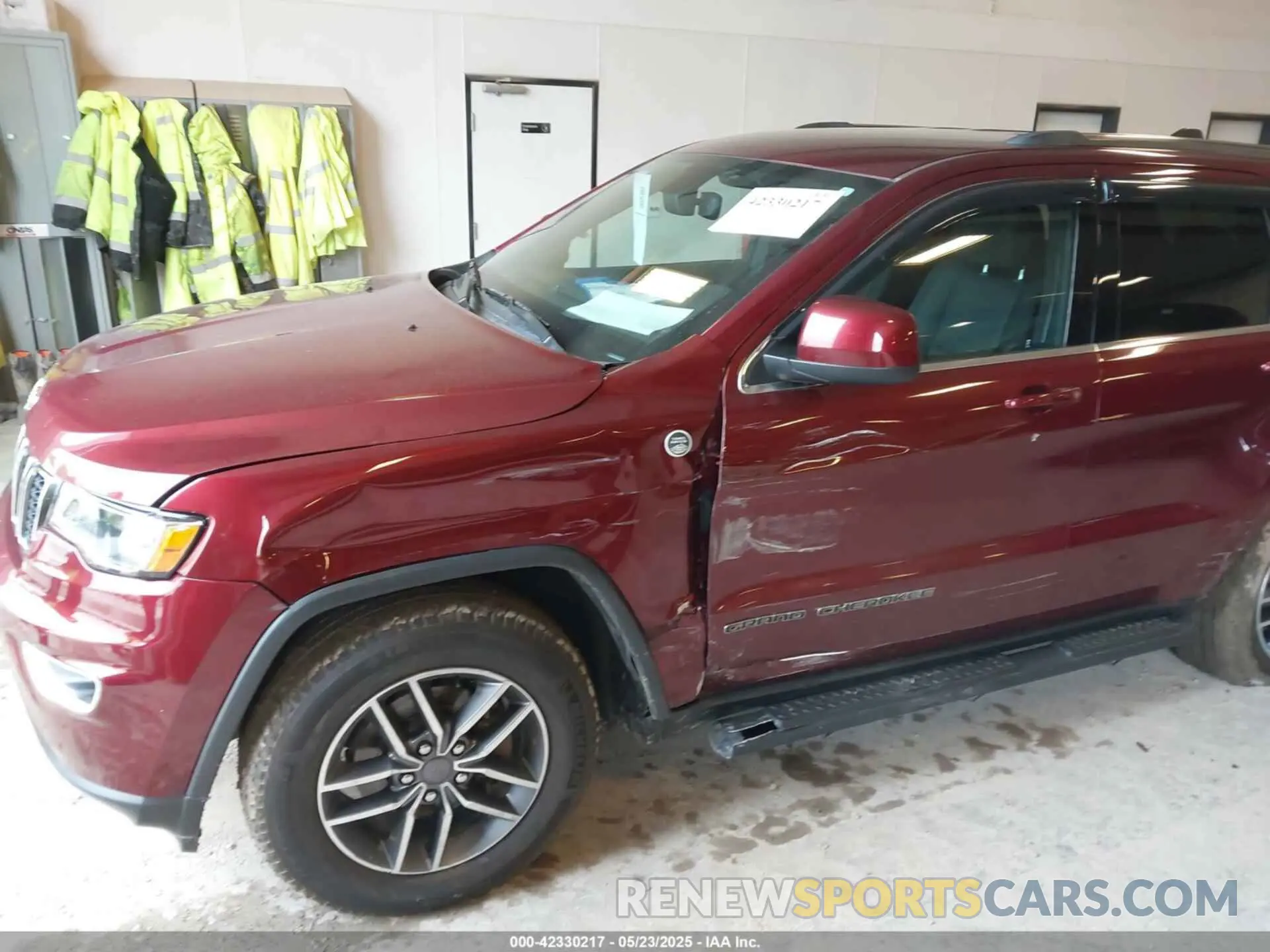 6 Photograph of a damaged car 1C4RJFAG1KC558539 JEEP GRAND CHEROKEE 2019