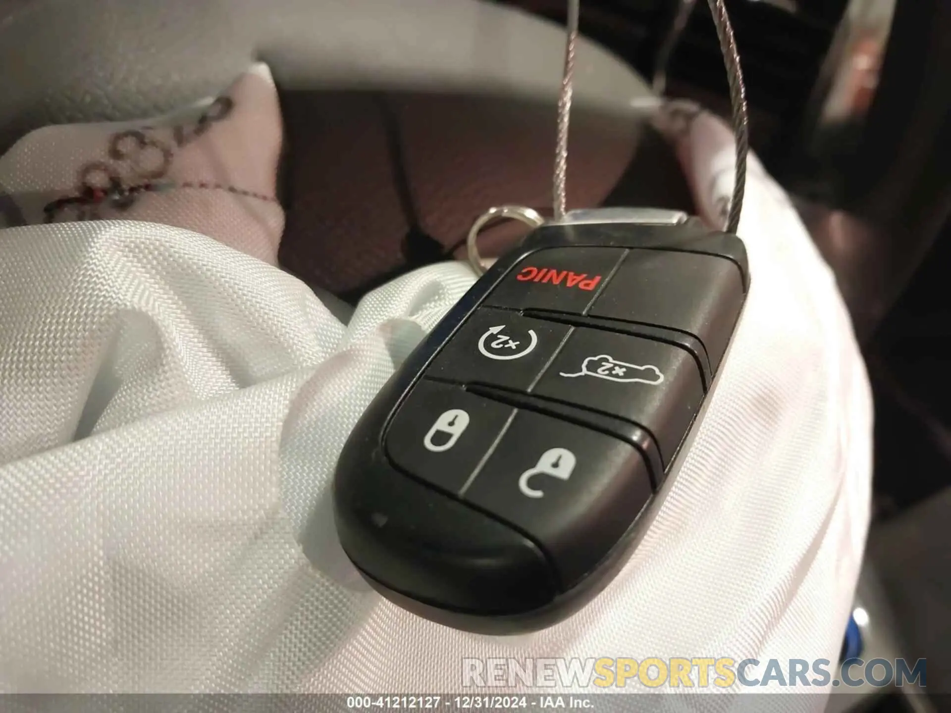 11 Photograph of a damaged car 1C4RJFAG1KC694590 JEEP GRAND CHEROKEE 2019