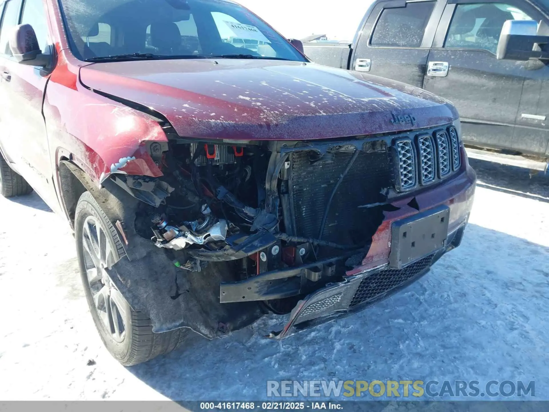6 Photograph of a damaged car 1C4RJFAG1KC802450 JEEP GRAND CHEROKEE 2019