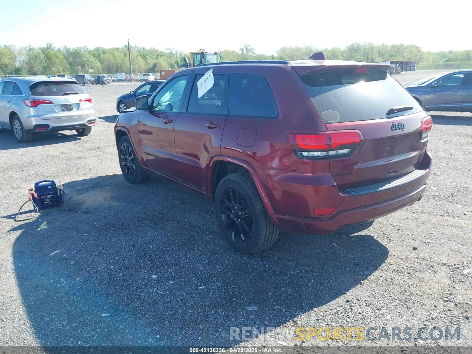 3 Photograph of a damaged car 1C4RJFAG2KC607036 JEEP GRAND CHEROKEE 2019