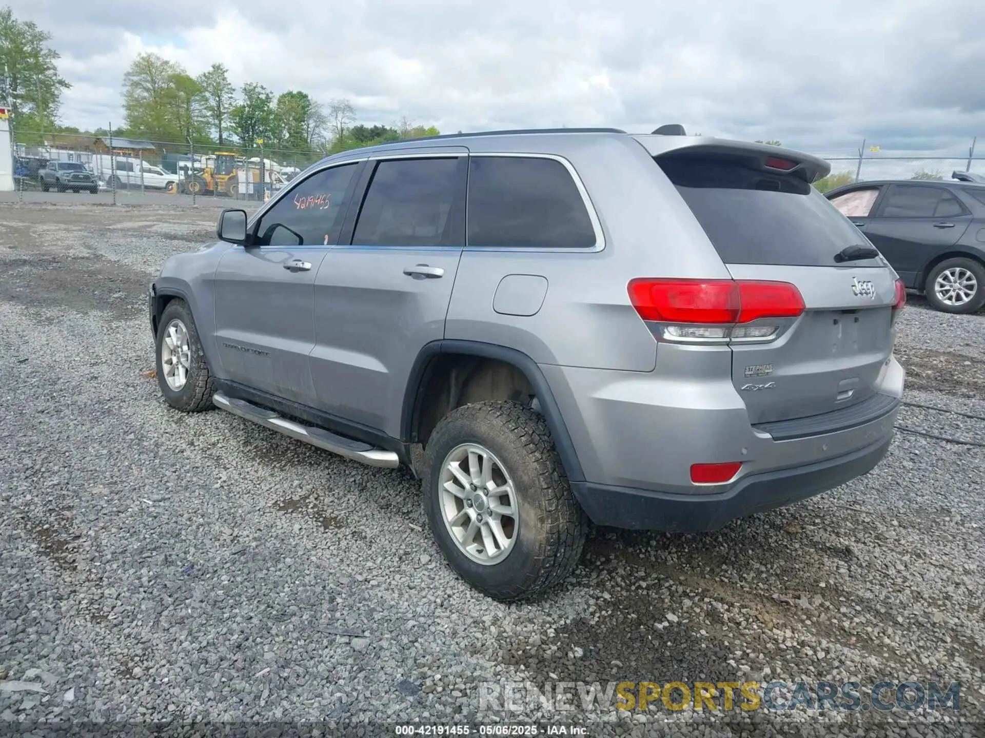 3 Фотография поврежденного автомобиля 1C4RJFAG2KC682755 JEEP GRAND CHEROKEE 2019