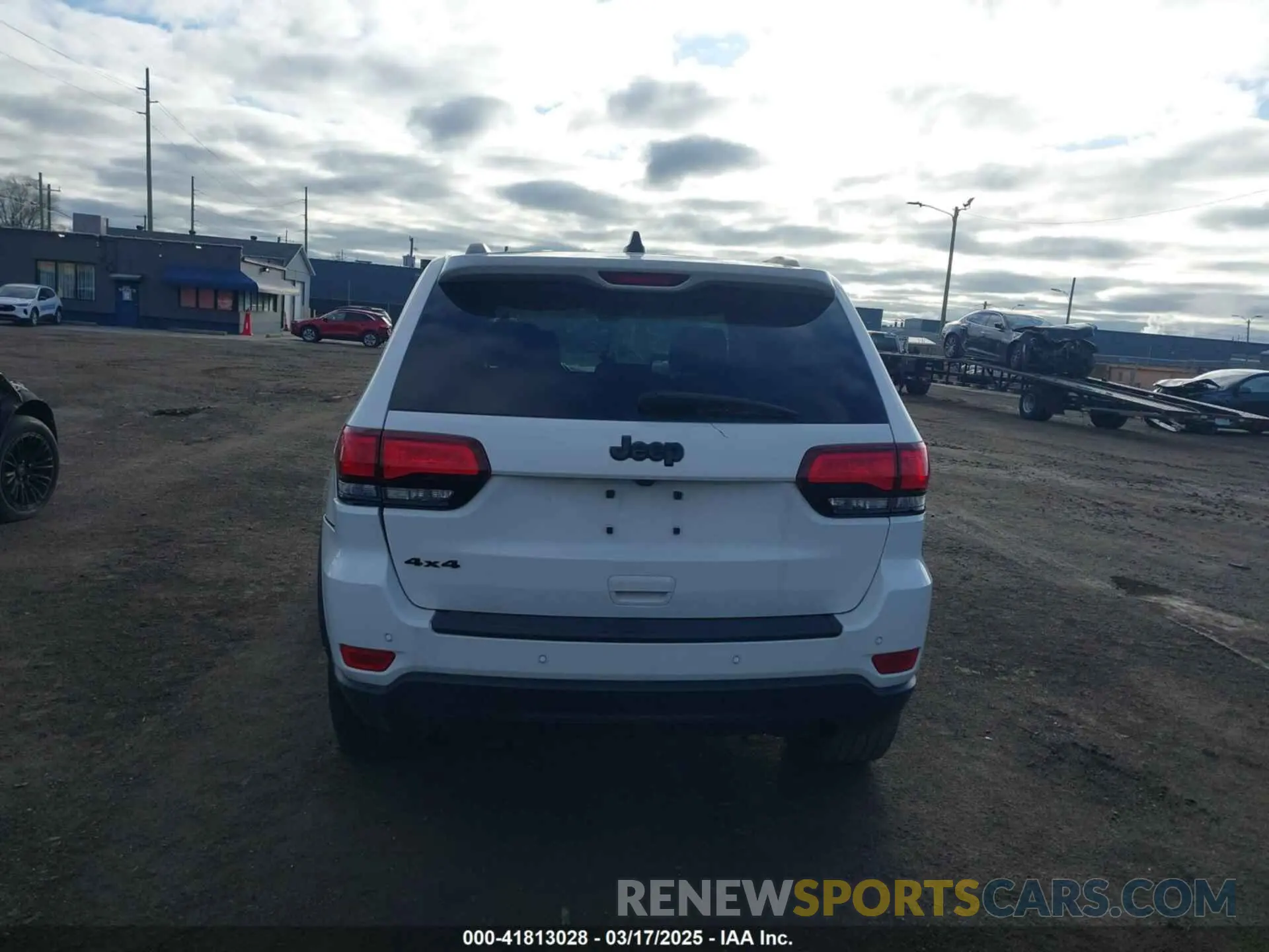 15 Photograph of a damaged car 1C4RJFAG3KC538048 JEEP GRAND CHEROKEE 2019