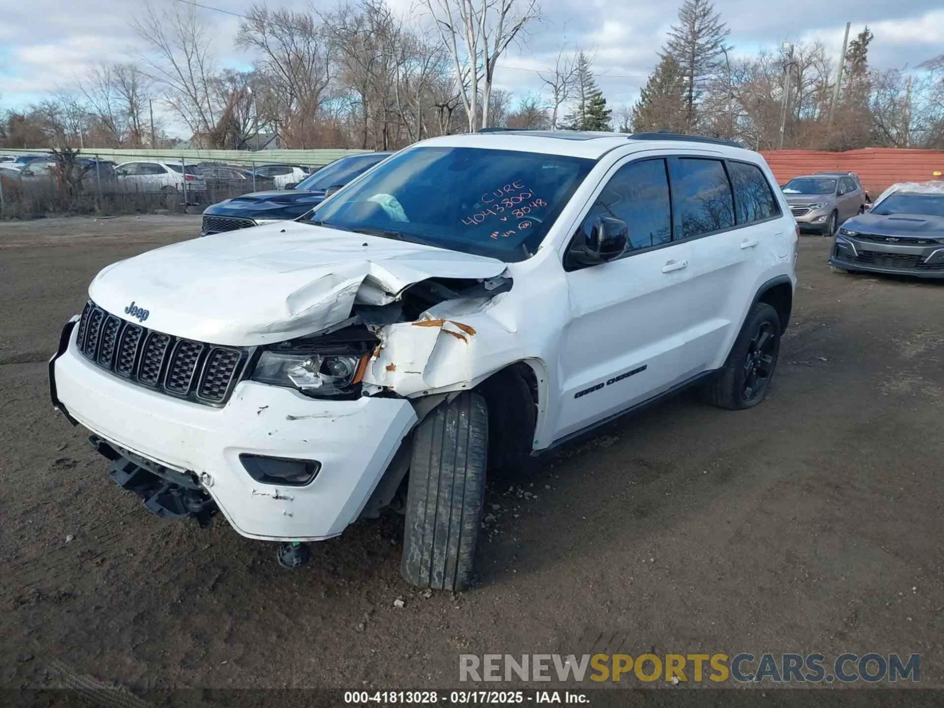 2 Photograph of a damaged car 1C4RJFAG3KC538048 JEEP GRAND CHEROKEE 2019