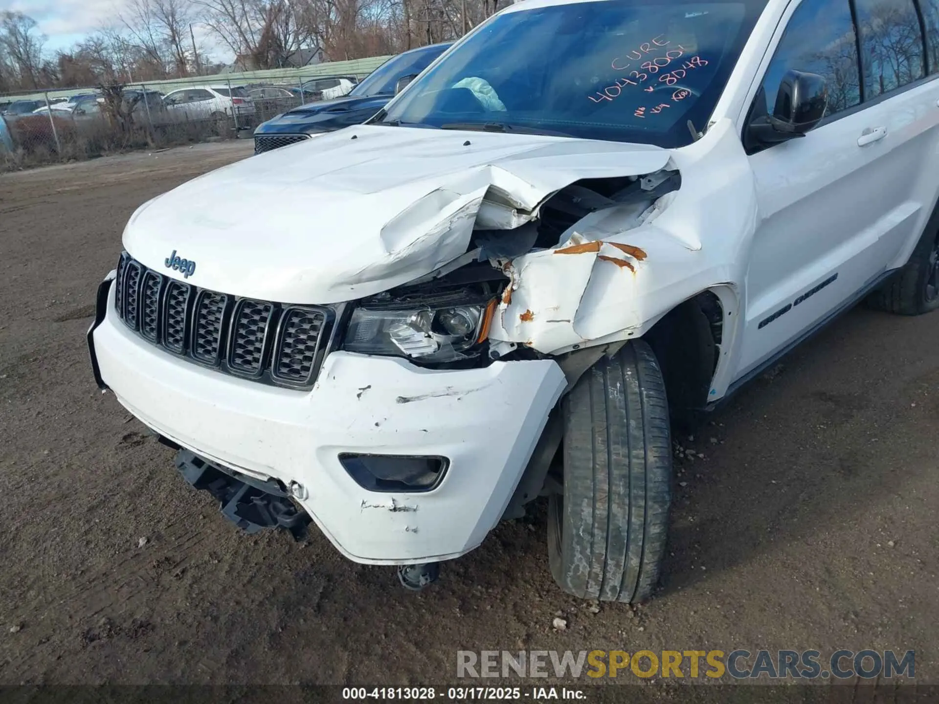 6 Photograph of a damaged car 1C4RJFAG3KC538048 JEEP GRAND CHEROKEE 2019