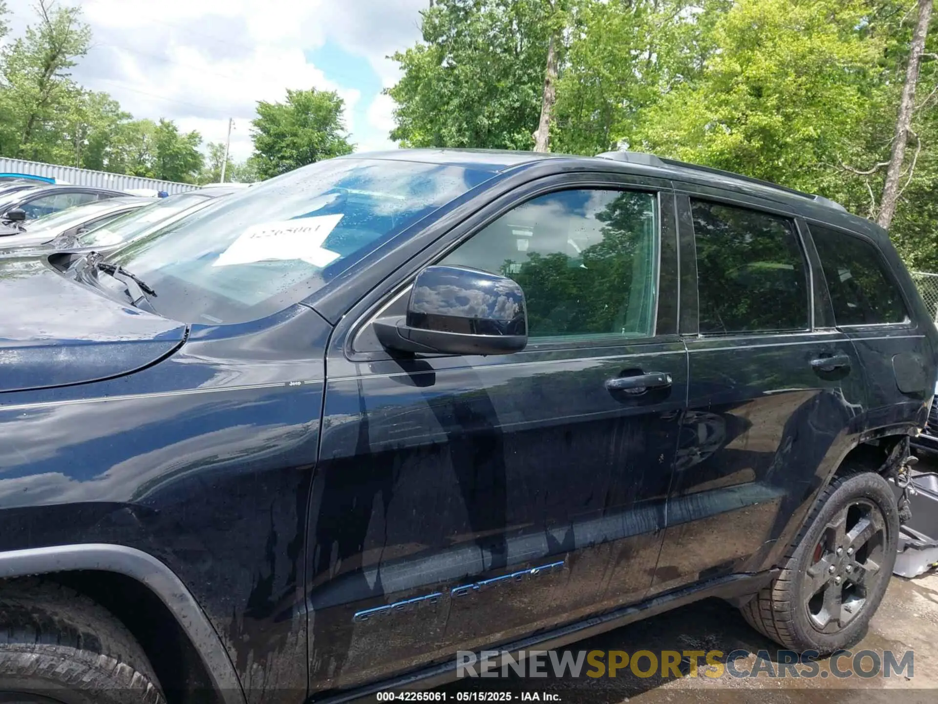 15 Photograph of a damaged car 1C4RJFAG3KC566268 JEEP GRAND CHEROKEE 2019