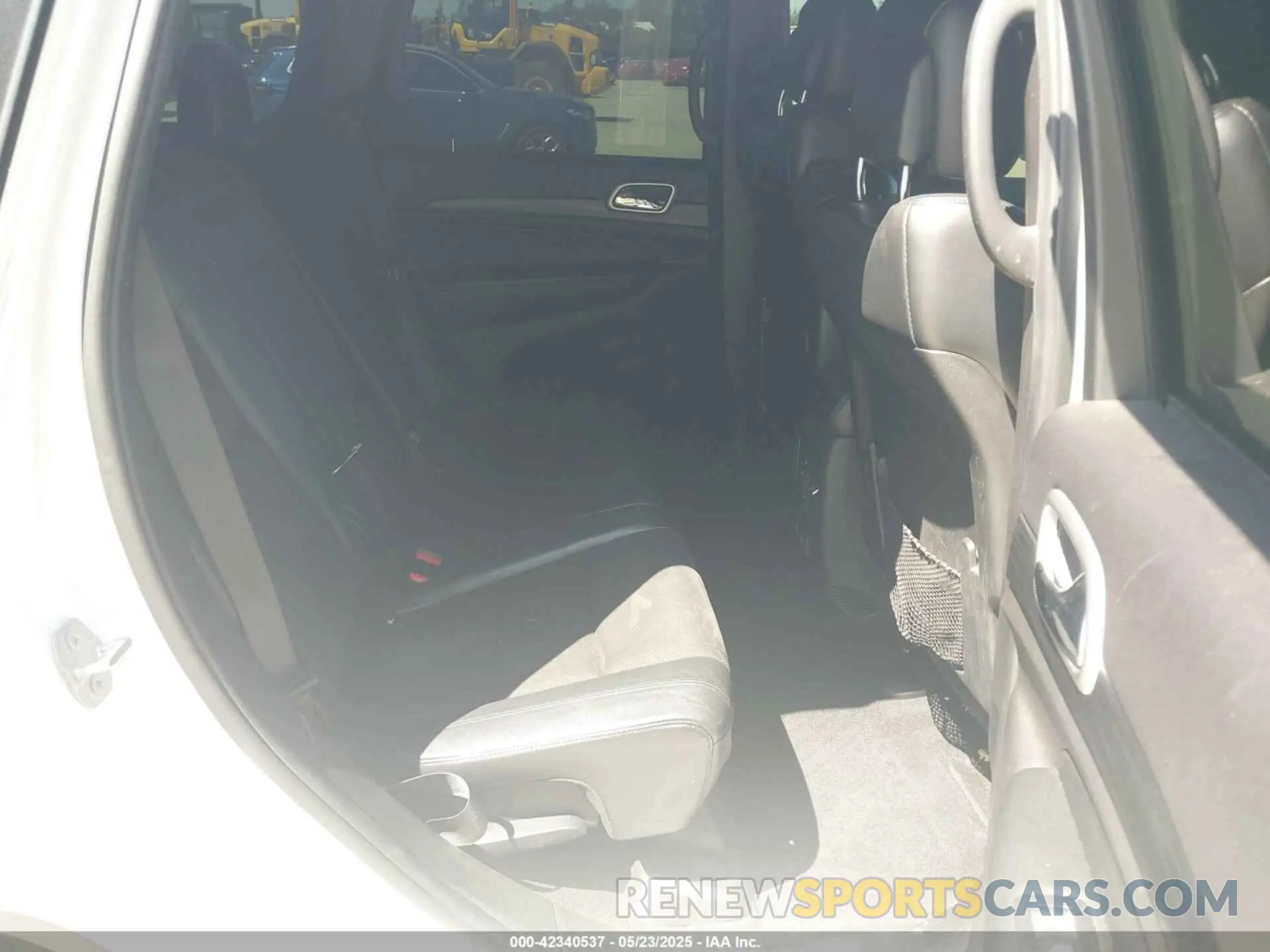 8 Фотография поврежденного автомобиля 1C4RJFAG3KC600564 JEEP GRAND CHEROKEE 2019