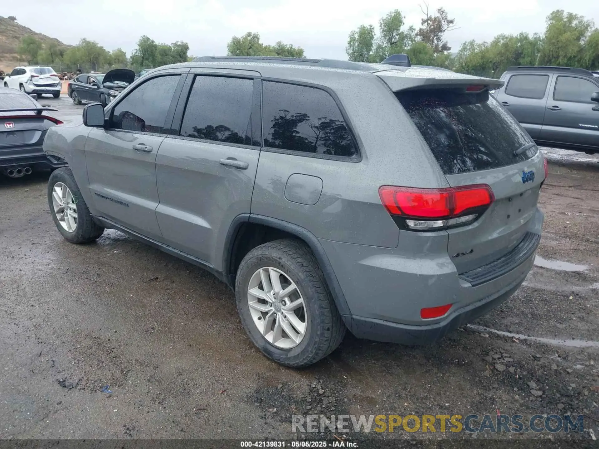 3 Фотография поврежденного автомобиля 1C4RJFAG3KC703905 JEEP GRAND CHEROKEE 2019