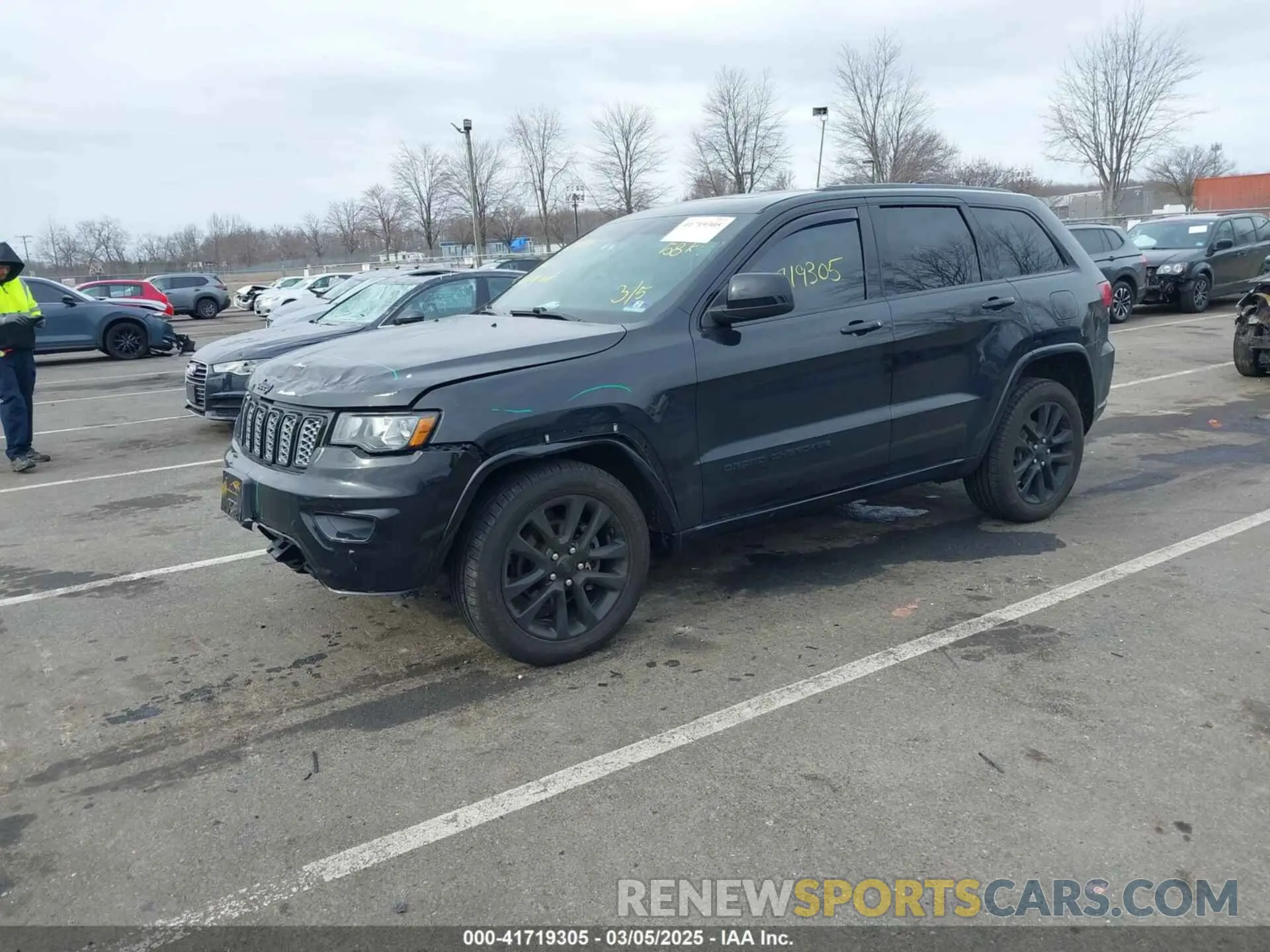 2 Photograph of a damaged car 1C4RJFAG4KC531609 JEEP GRAND CHEROKEE 2019