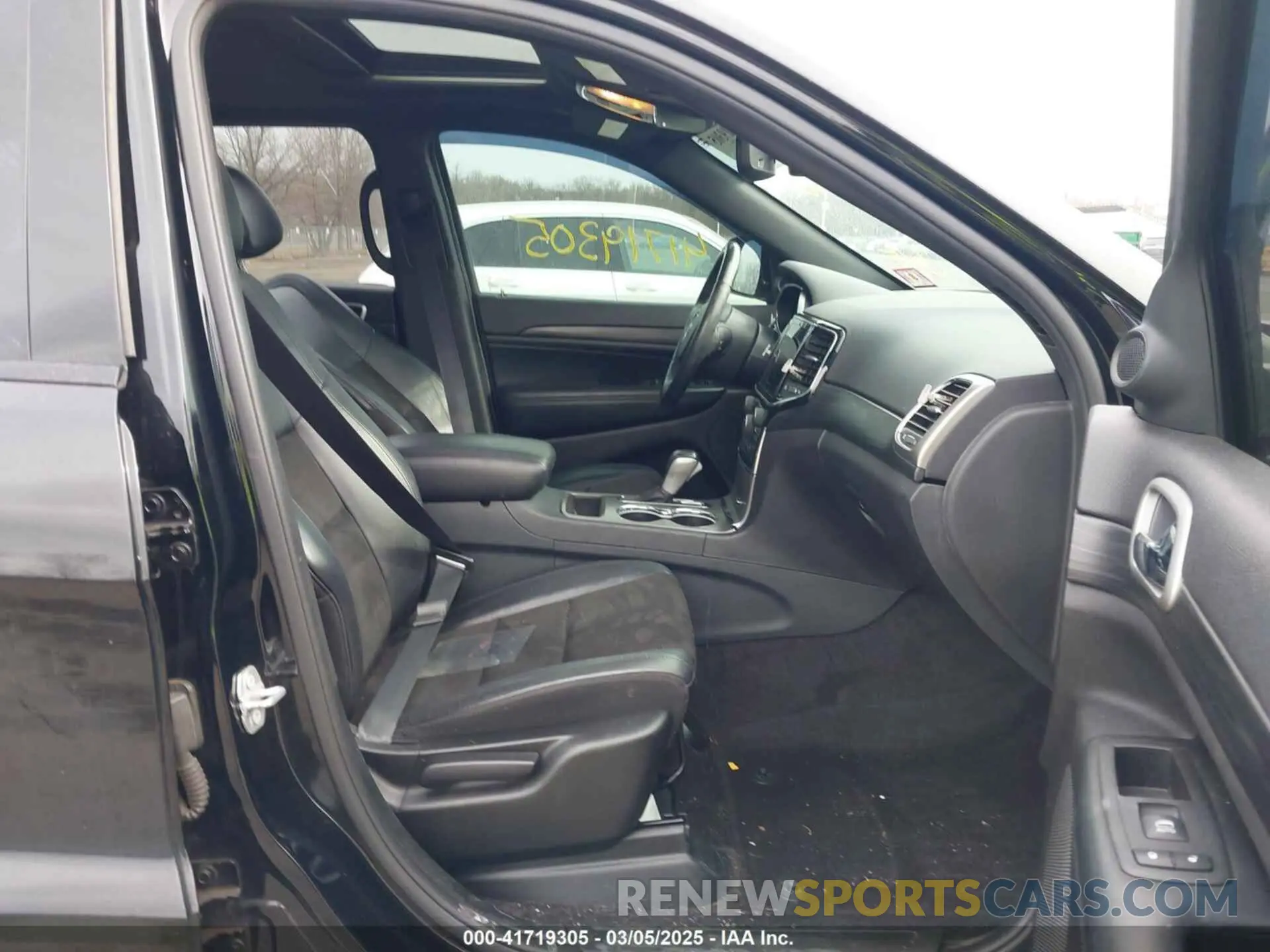 5 Photograph of a damaged car 1C4RJFAG4KC531609 JEEP GRAND CHEROKEE 2019