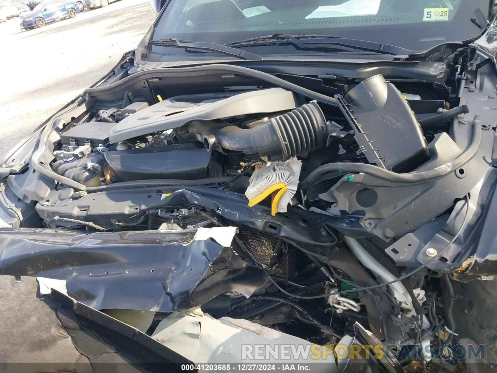 10 Photograph of a damaged car 1C4RJFAG5KC677291 JEEP GRAND CHEROKEE 2019