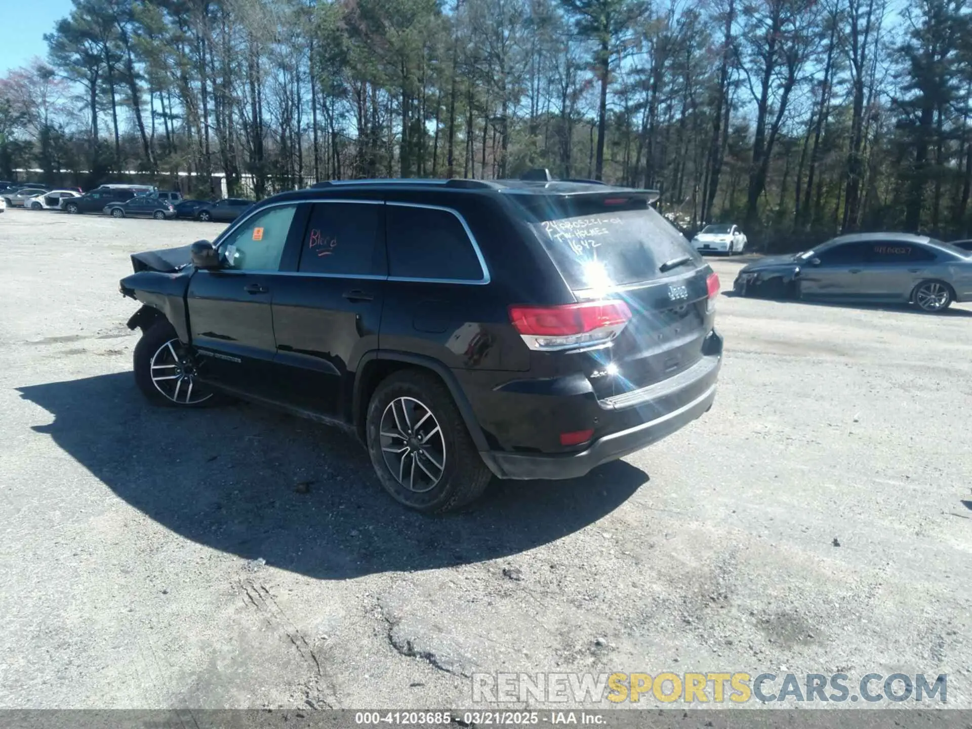 3 Photograph of a damaged car 1C4RJFAG5KC677291 JEEP GRAND CHEROKEE 2019