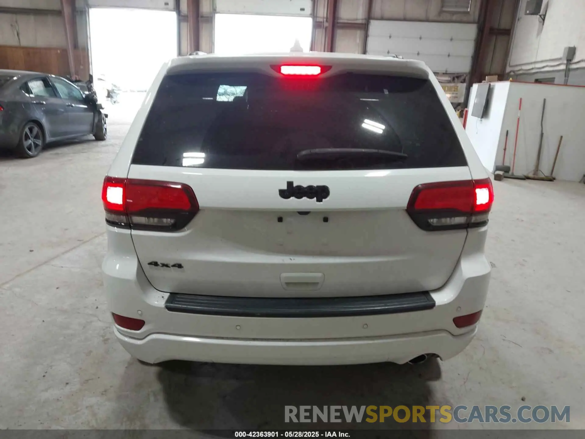 16 Фотография поврежденного автомобиля 1C4RJFAG7KC588175 JEEP GRAND CHEROKEE 2019