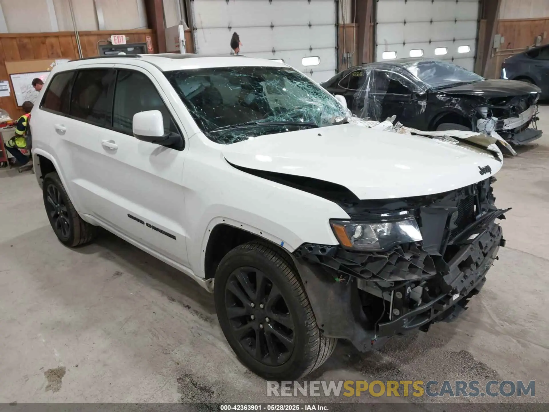 19 Фотография поврежденного автомобиля 1C4RJFAG7KC588175 JEEP GRAND CHEROKEE 2019