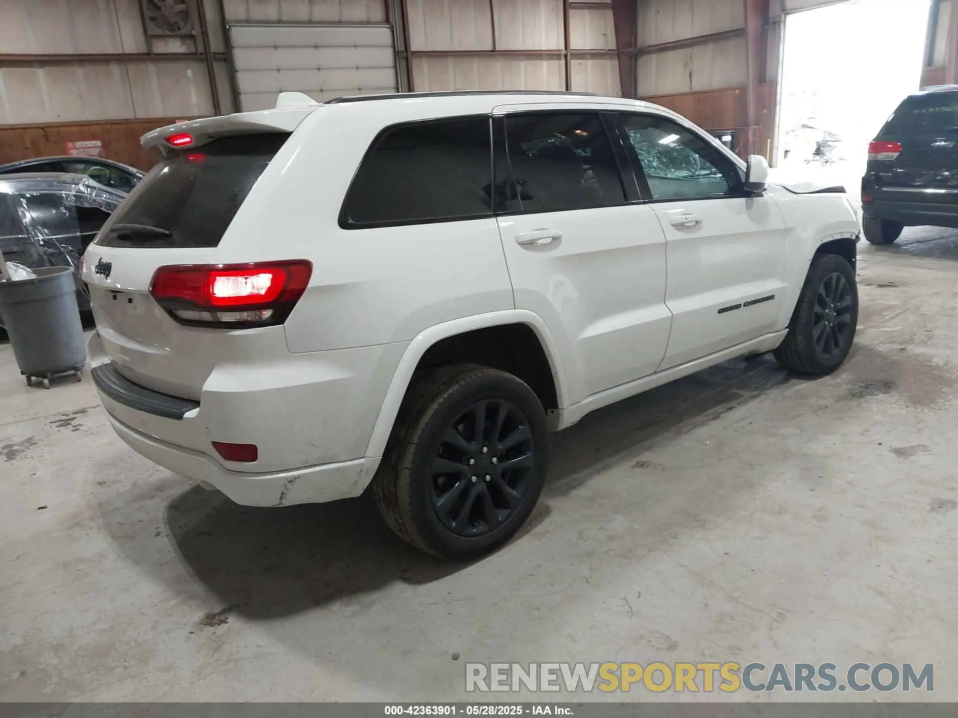 4 Фотография поврежденного автомобиля 1C4RJFAG7KC588175 JEEP GRAND CHEROKEE 2019
