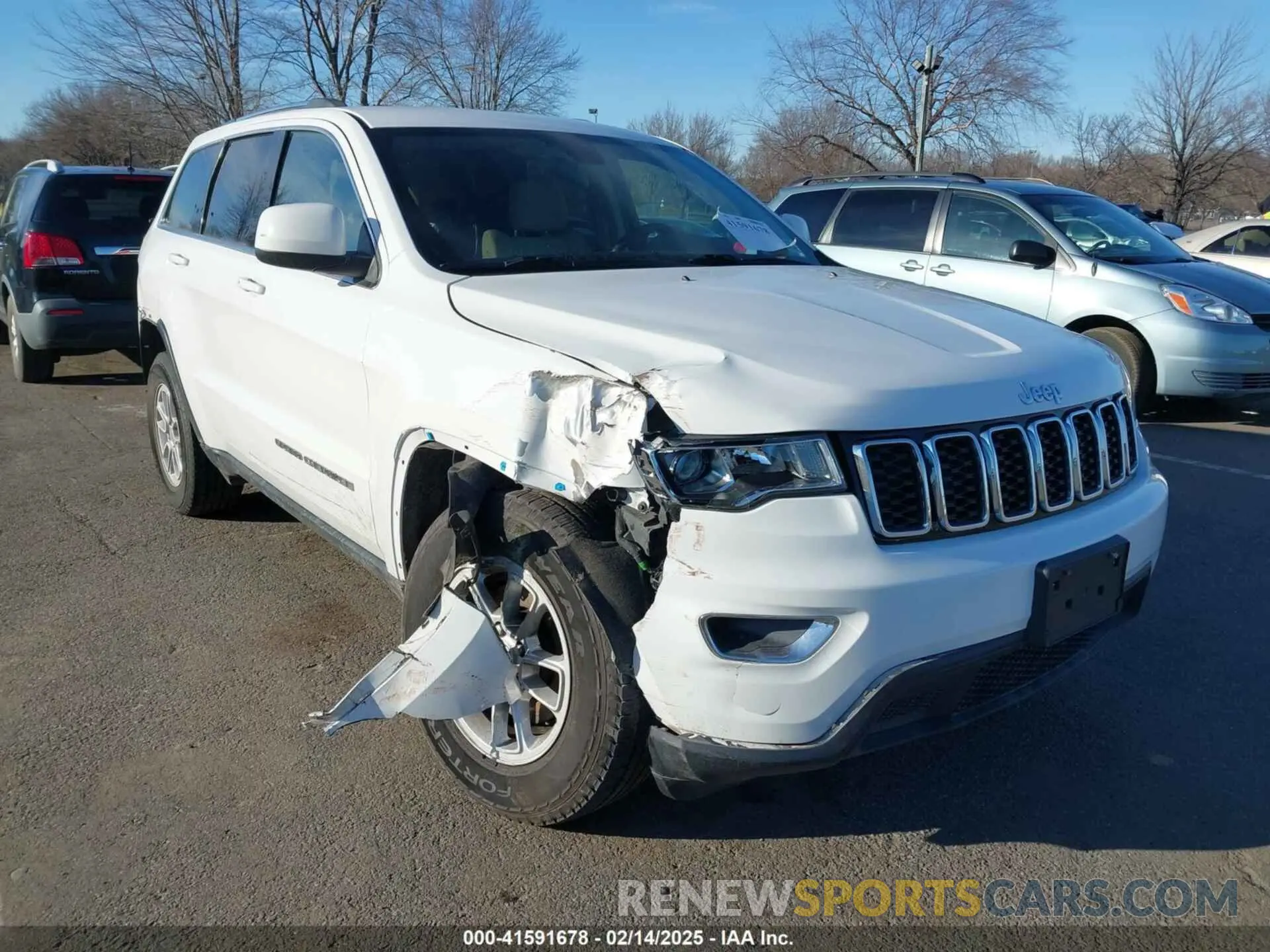 1 Photograph of a damaged car 1C4RJFAG7KC694674 JEEP GRAND CHEROKEE 2019