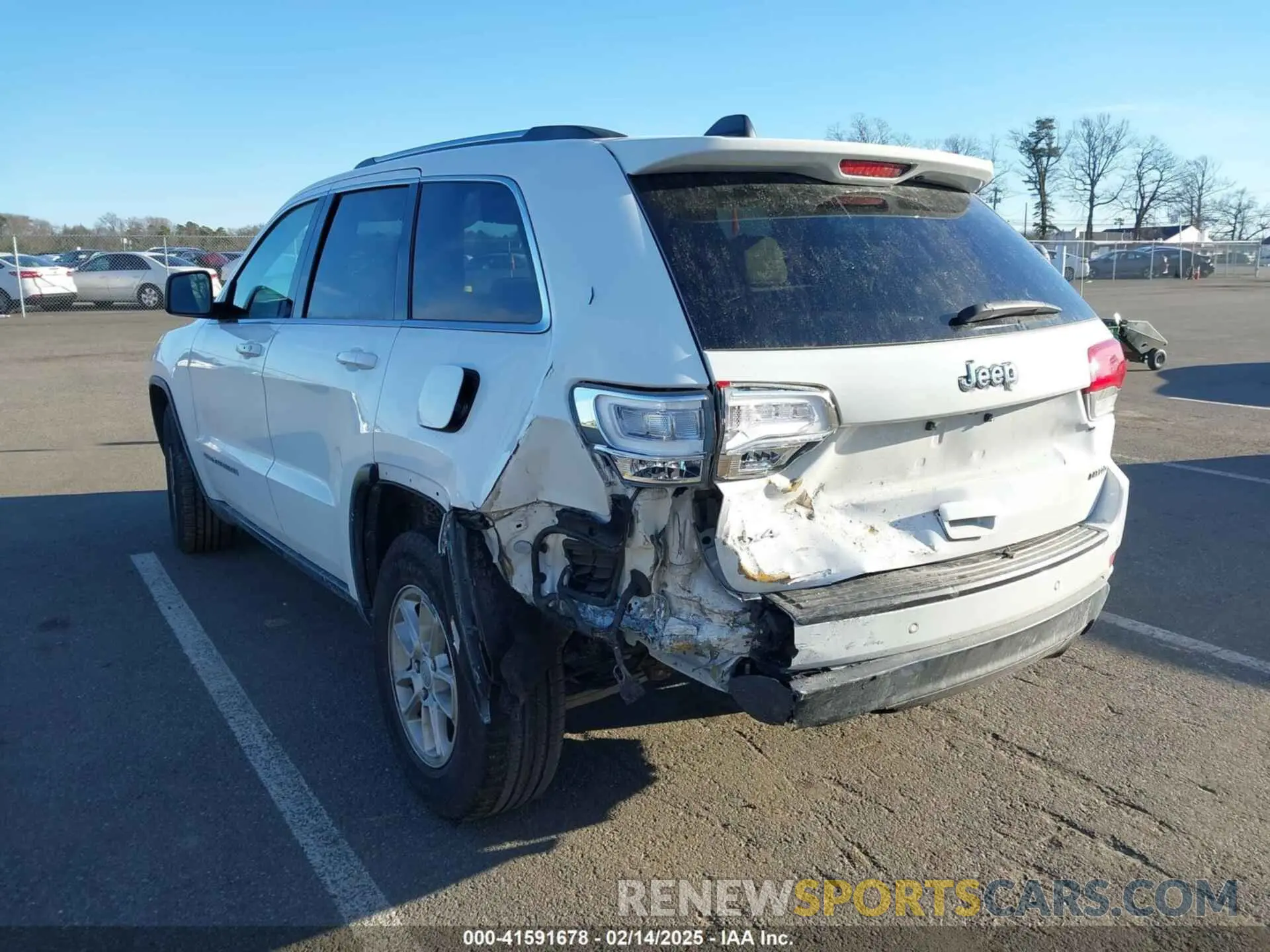 3 Photograph of a damaged car 1C4RJFAG7KC694674 JEEP GRAND CHEROKEE 2019
