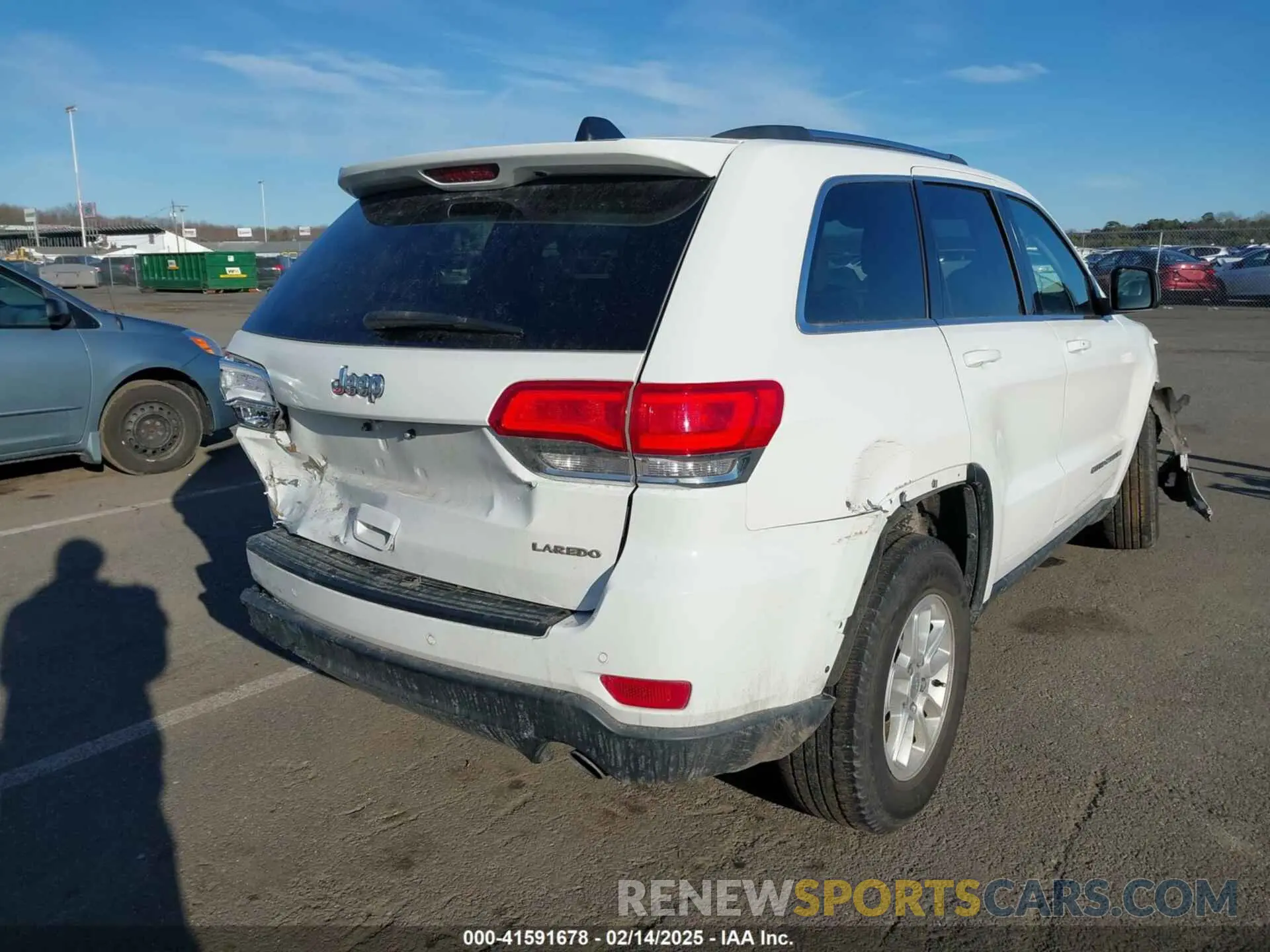 4 Photograph of a damaged car 1C4RJFAG7KC694674 JEEP GRAND CHEROKEE 2019