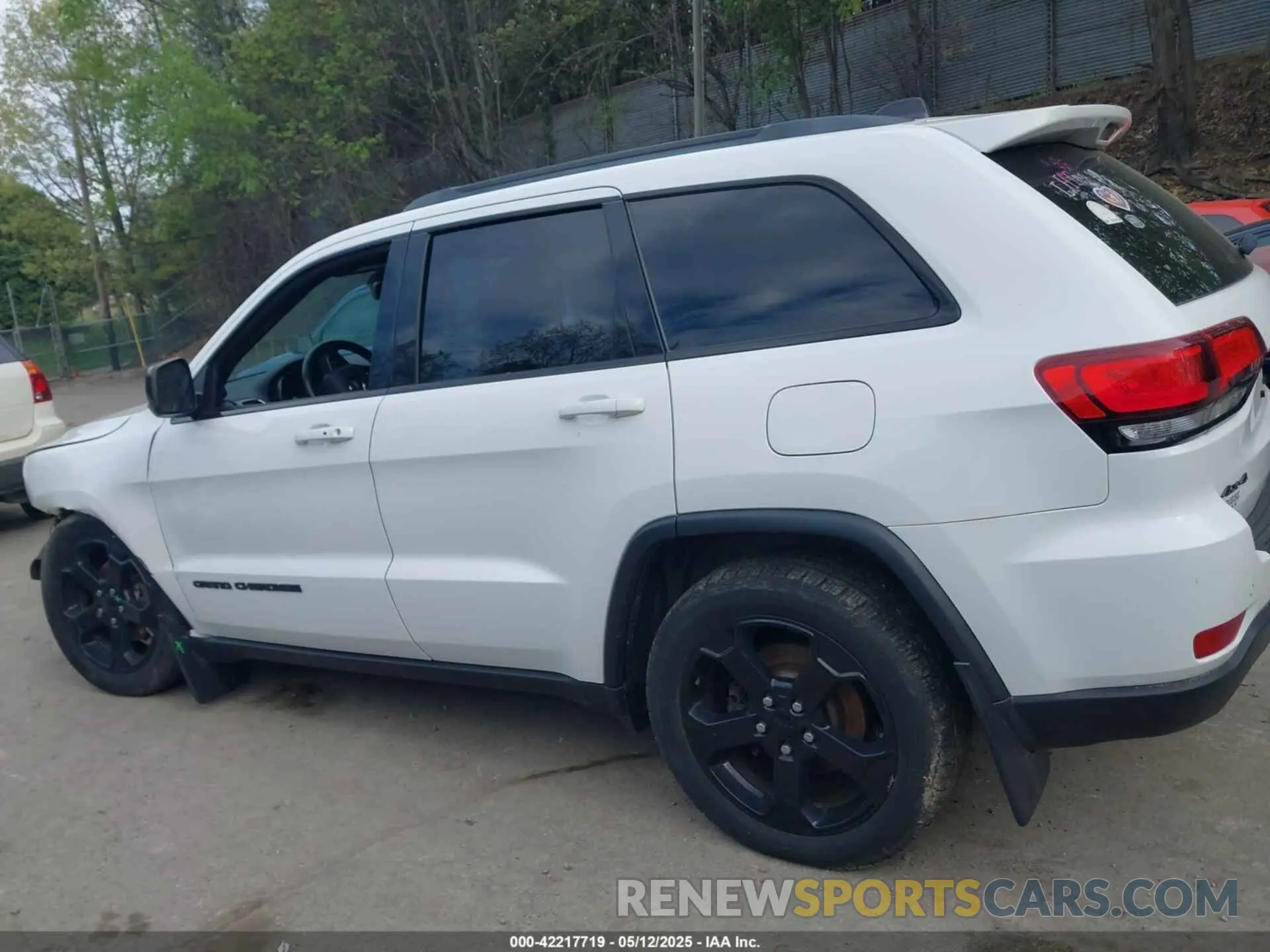 15 Фотография поврежденного автомобиля 1C4RJFAG8KC541396 JEEP GRAND CHEROKEE 2019