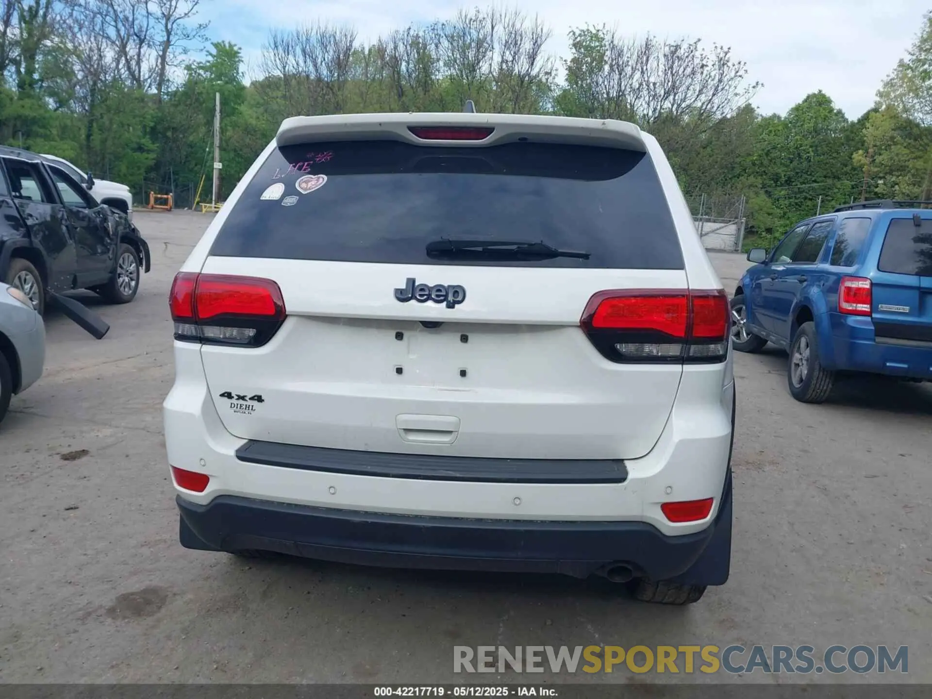 17 Фотография поврежденного автомобиля 1C4RJFAG8KC541396 JEEP GRAND CHEROKEE 2019