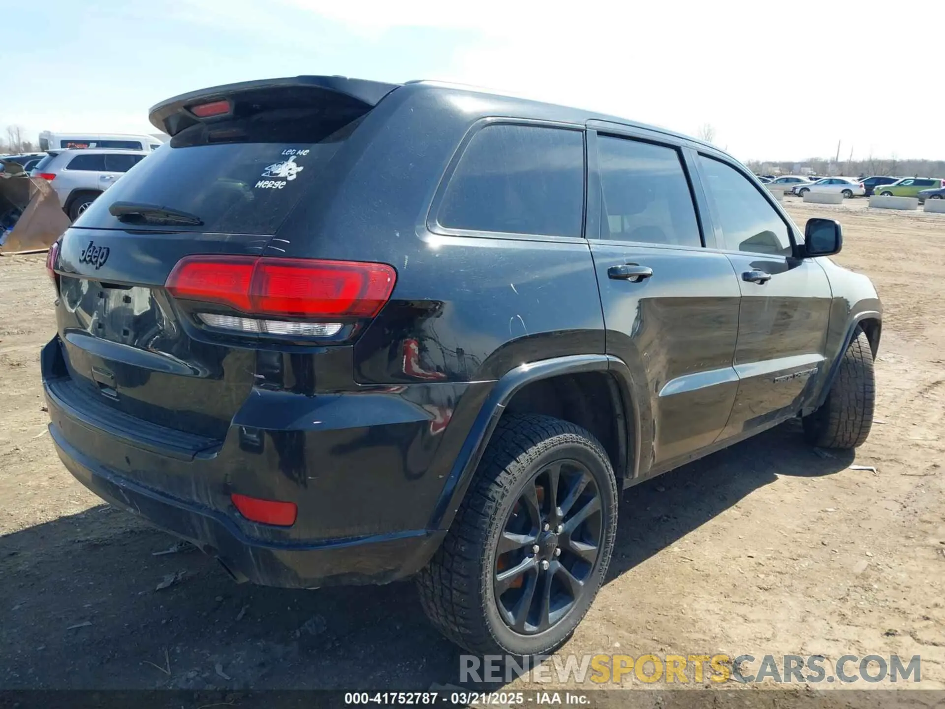 4 Photograph of a damaged car 1C4RJFAG8KC601354 JEEP GRAND CHEROKEE 2019