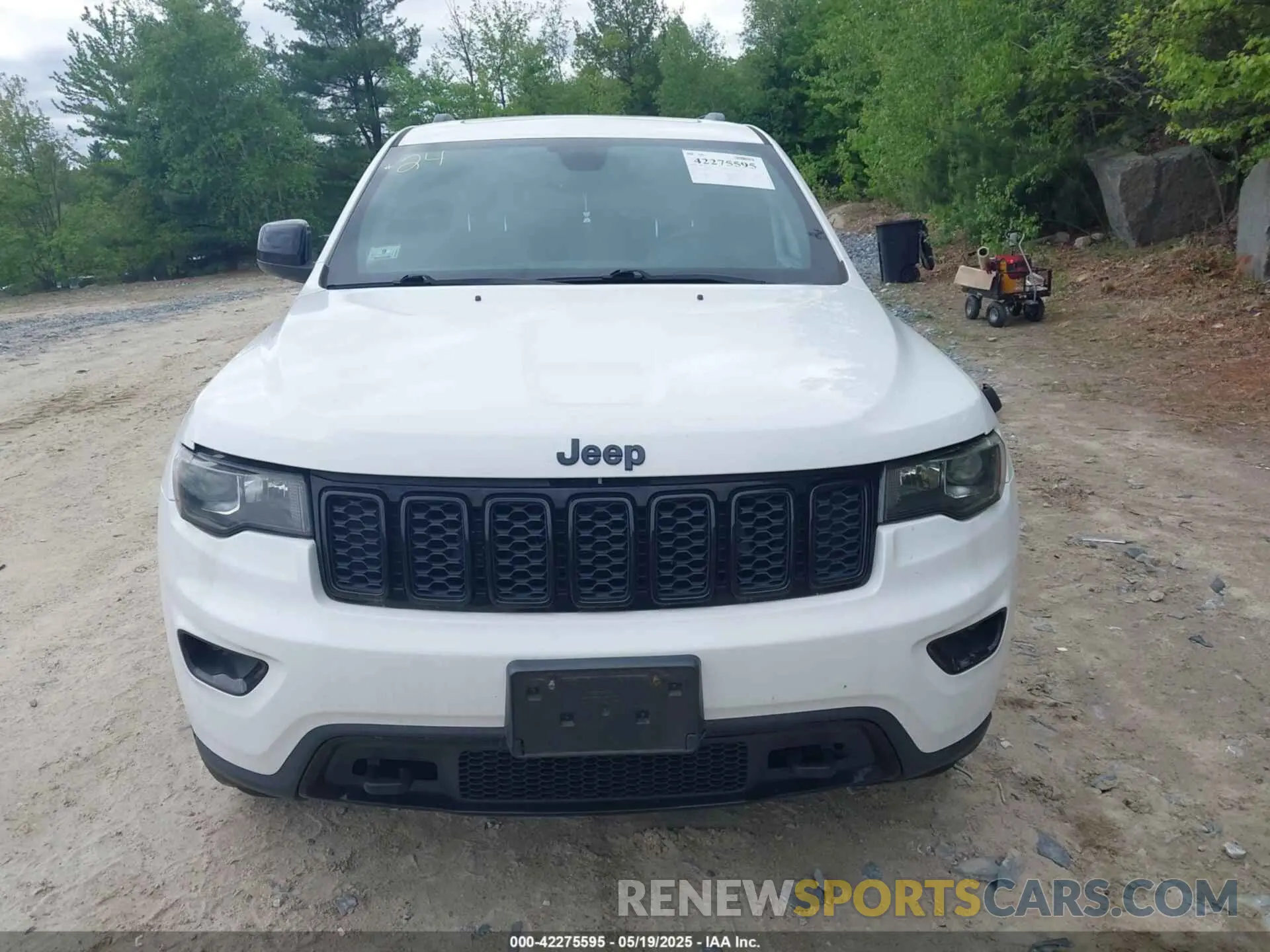 13 Photograph of a damaged car 1C4RJFAG8KC620471 JEEP GRAND CHEROKEE 2019