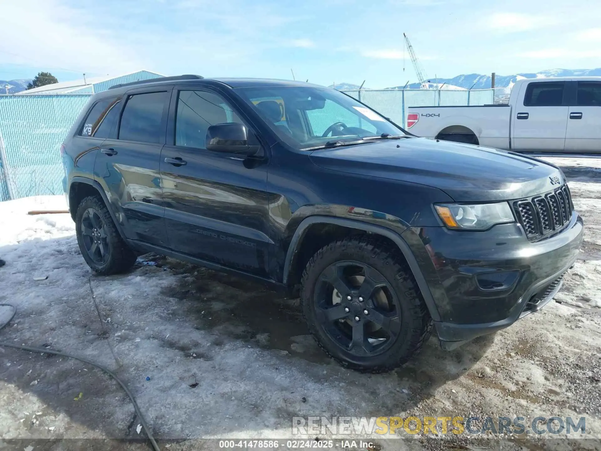 1 Photograph of a damaged car 1C4RJFAG9KC545246 JEEP GRAND CHEROKEE 2019