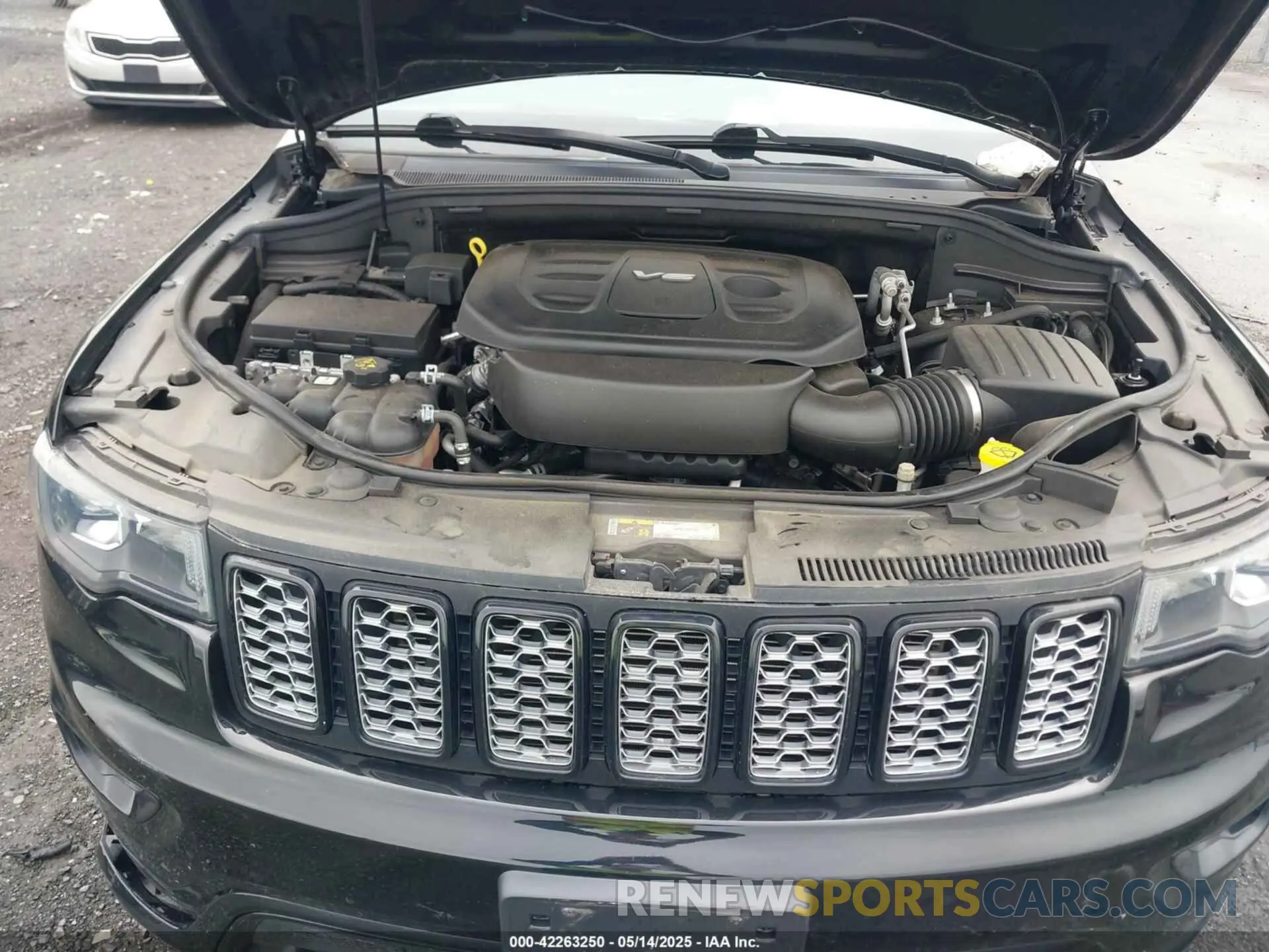 10 Фотография поврежденного автомобиля 1C4RJFAG9KC579011 JEEP GRAND CHEROKEE 2019