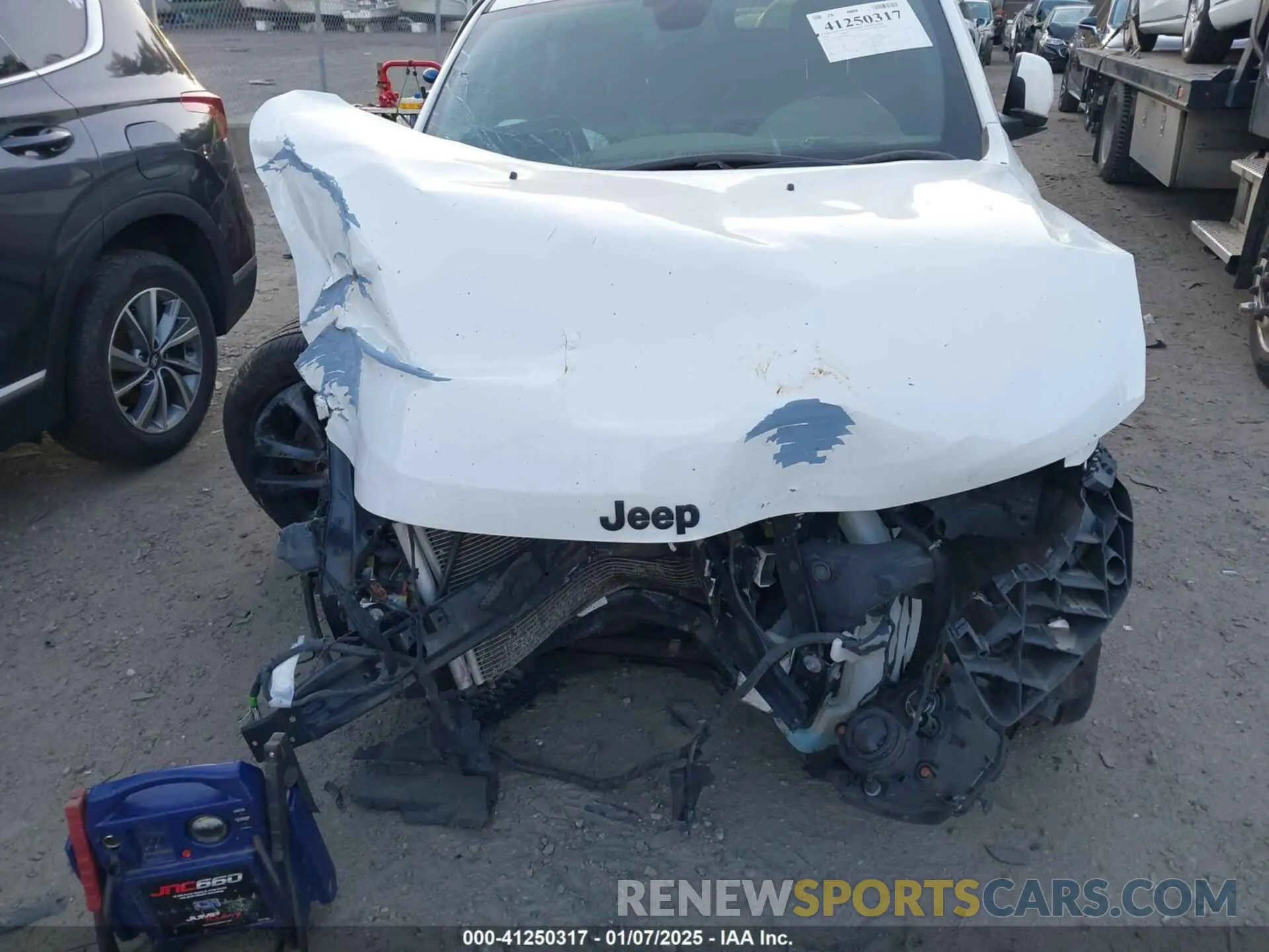 6 Photograph of a damaged car 1C4RJFAG9KC588520 JEEP GRAND CHEROKEE 2019
