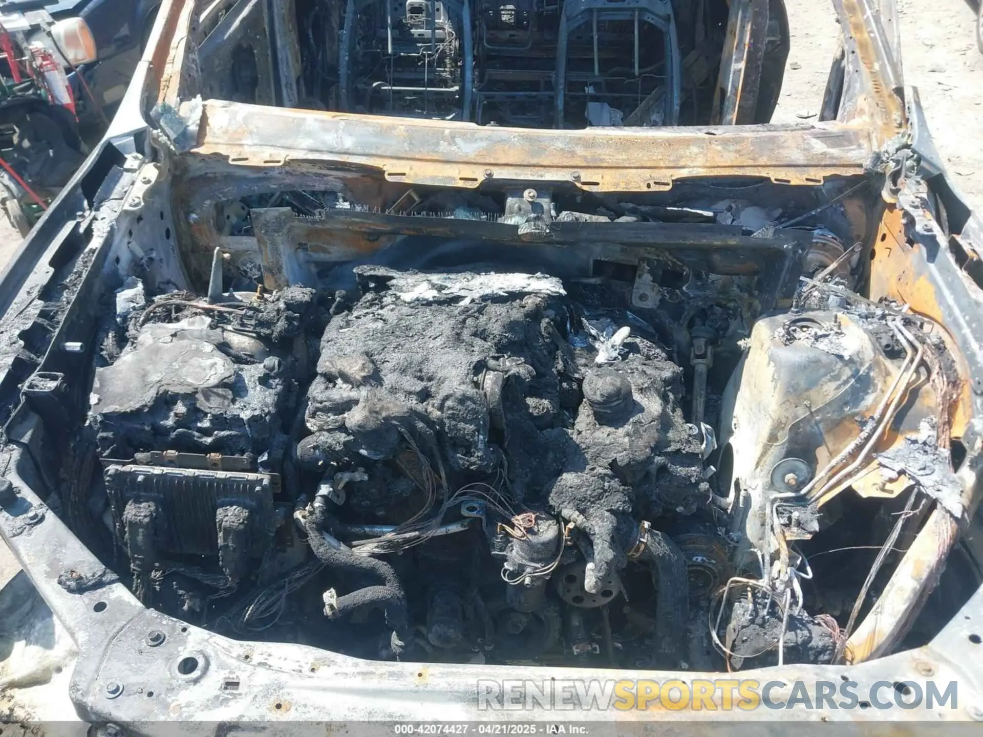 10 Photograph of a damaged car 1C4RJFAGXKC778293 JEEP GRAND CHEROKEE 2019