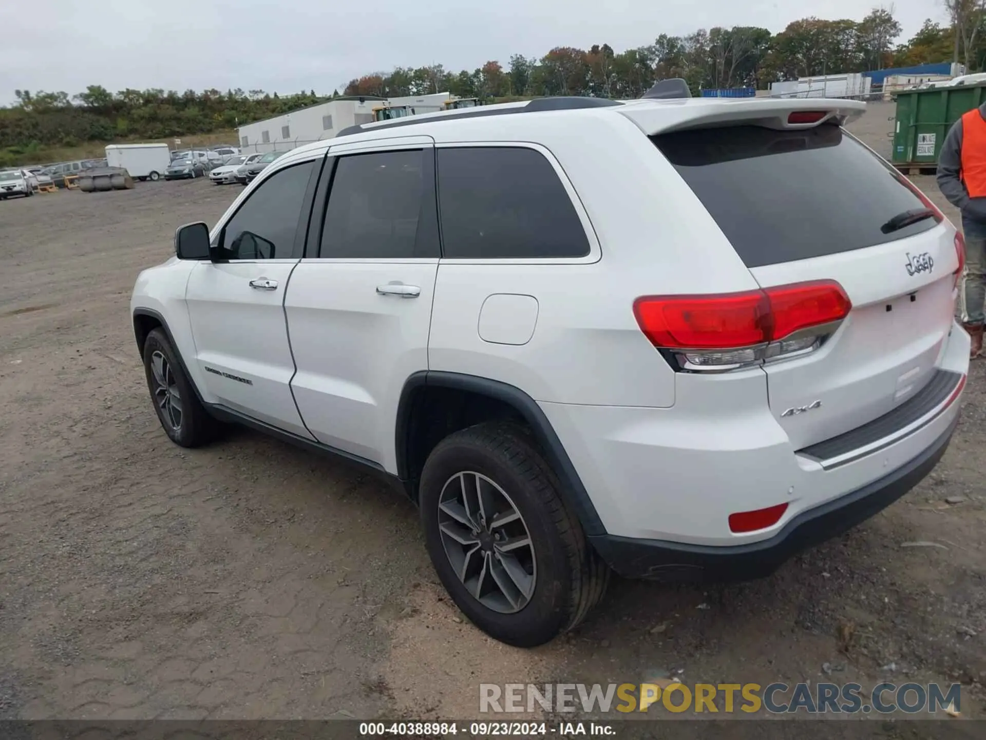 3 Photograph of a damaged car 1C4RJFBG0KC660557 JEEP GRAND CHEROKEE 2019