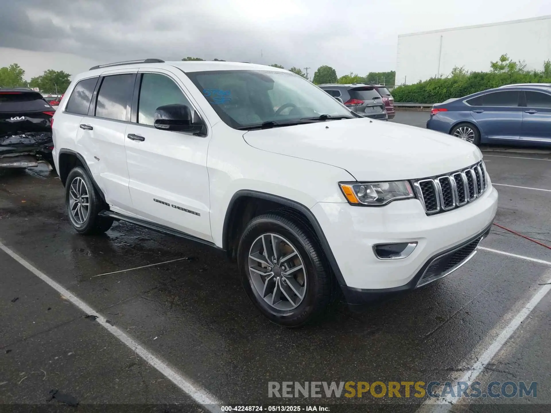 1 Фотография поврежденного автомобиля 1C4RJFBG0KC665497 JEEP GRAND CHEROKEE 2019