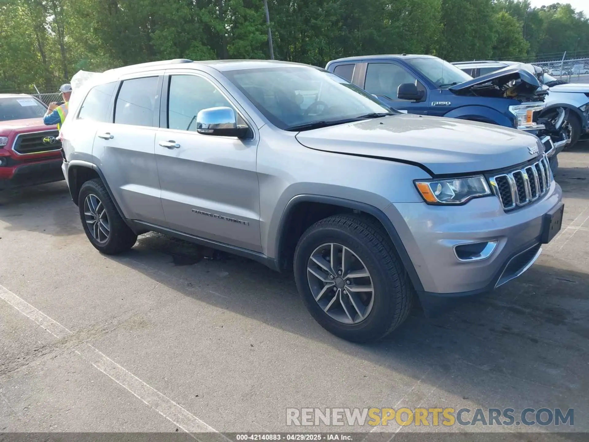 1 Фотография поврежденного автомобиля 1C4RJFBG0KC687435 JEEP GRAND CHEROKEE 2019