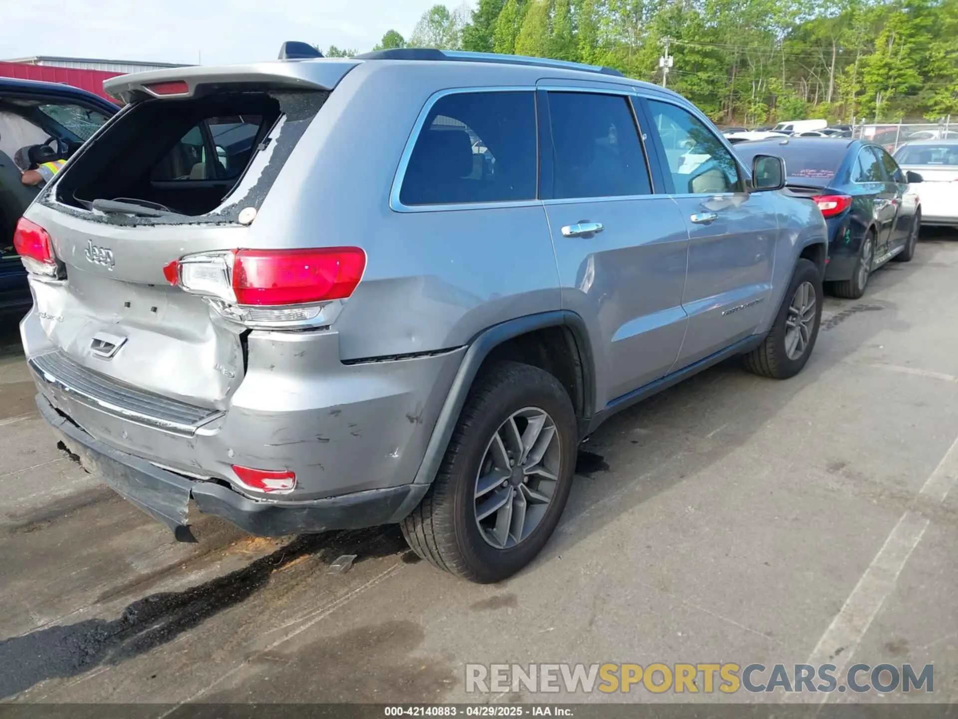 4 Фотография поврежденного автомобиля 1C4RJFBG0KC687435 JEEP GRAND CHEROKEE 2019