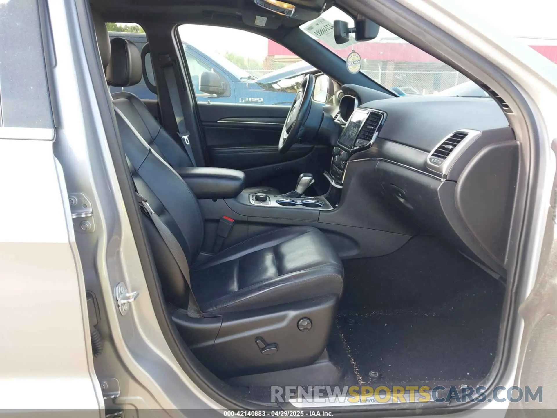 5 Фотография поврежденного автомобиля 1C4RJFBG0KC687435 JEEP GRAND CHEROKEE 2019