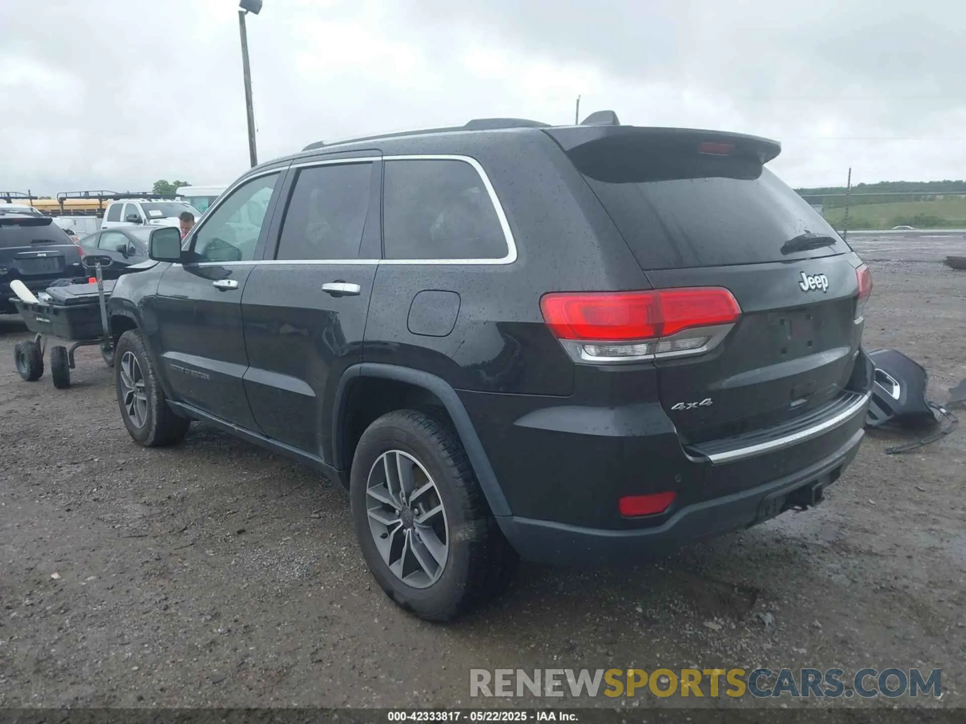 3 Photograph of a damaged car 1C4RJFBG0KC707070 JEEP GRAND CHEROKEE 2019