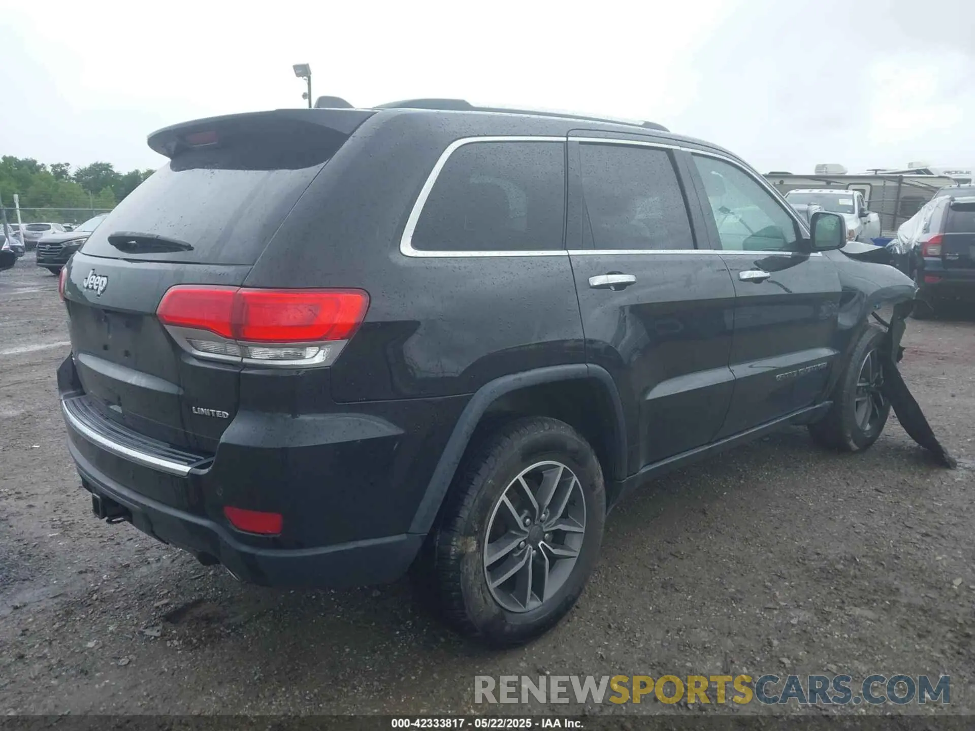 4 Photograph of a damaged car 1C4RJFBG0KC707070 JEEP GRAND CHEROKEE 2019