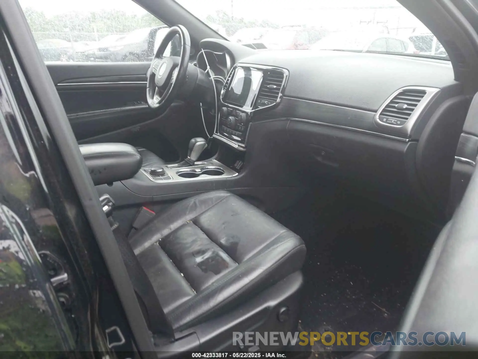 5 Photograph of a damaged car 1C4RJFBG0KC707070 JEEP GRAND CHEROKEE 2019