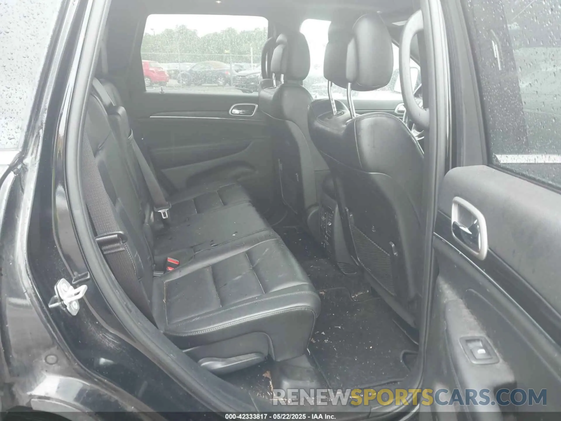 8 Photograph of a damaged car 1C4RJFBG0KC707070 JEEP GRAND CHEROKEE 2019