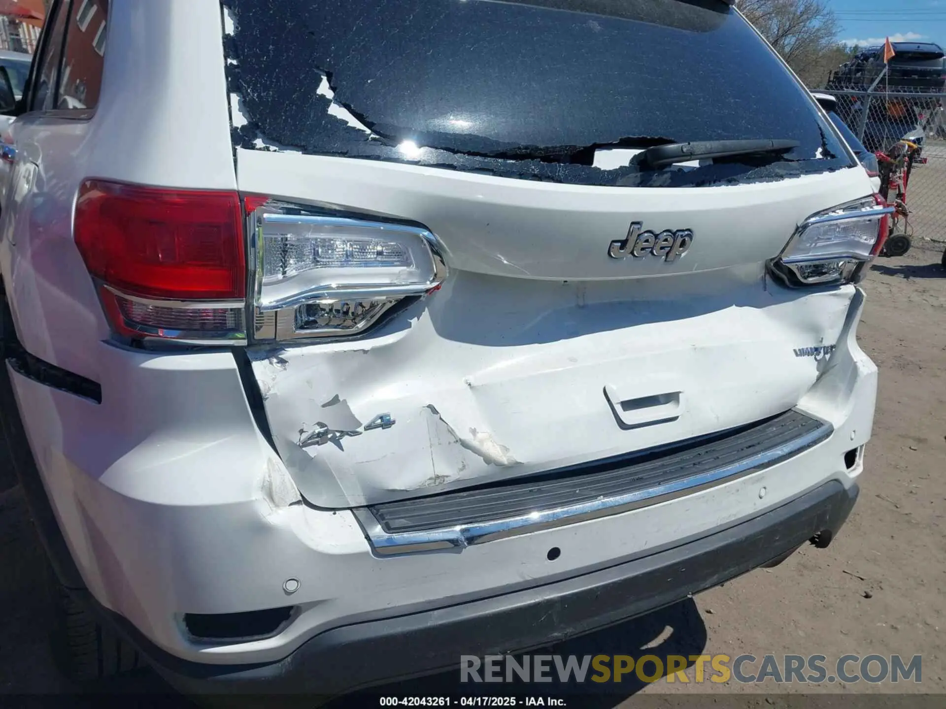 6 Photograph of a damaged car 1C4RJFBG0KC723821 JEEP GRAND CHEROKEE 2019