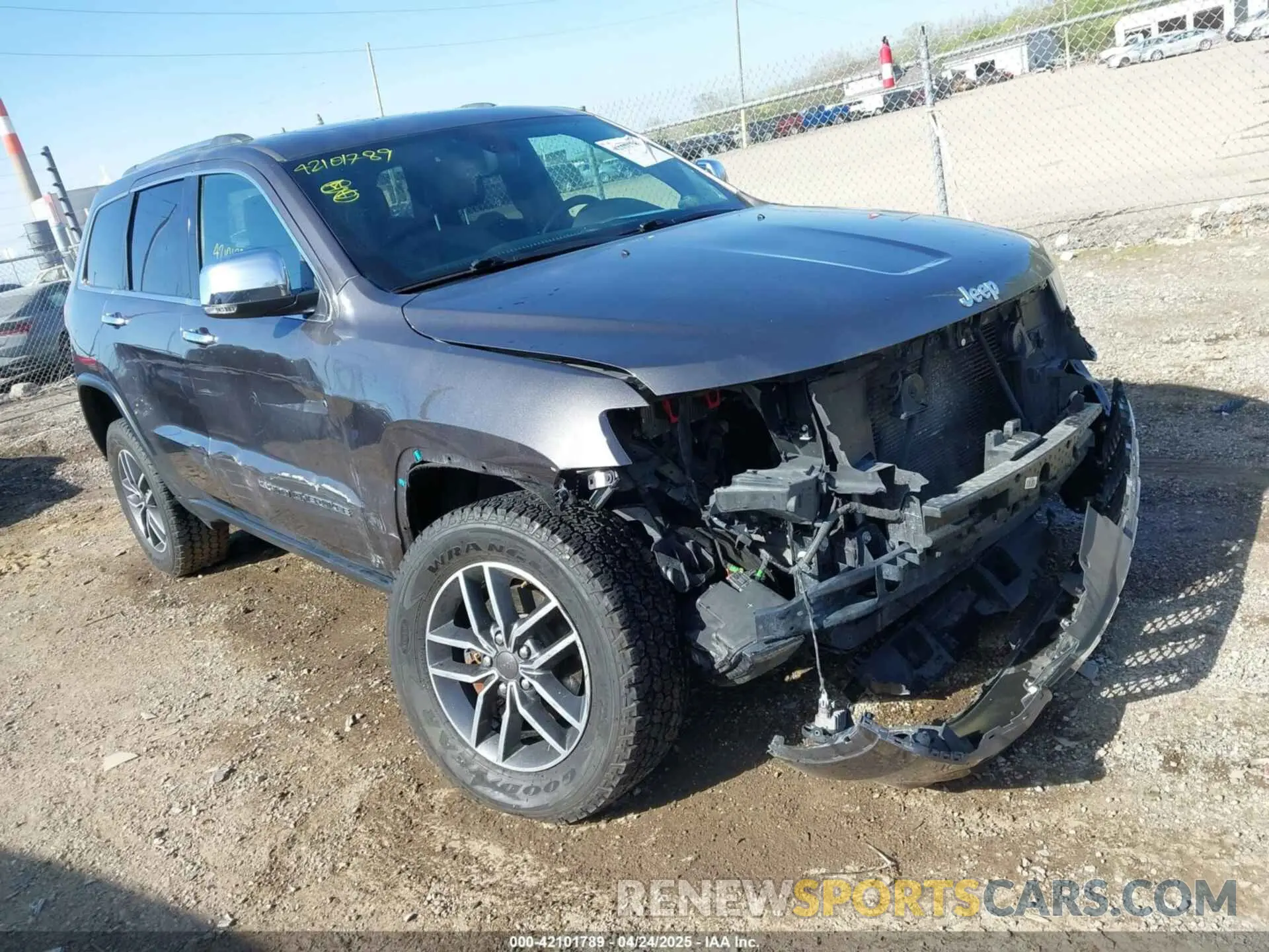 1 Фотография поврежденного автомобиля 1C4RJFBG0KC741154 JEEP GRAND CHEROKEE 2019